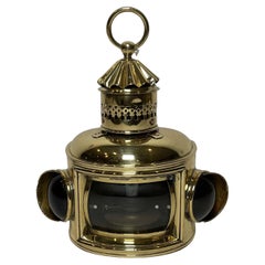 Farol de latón antiguo para barcos