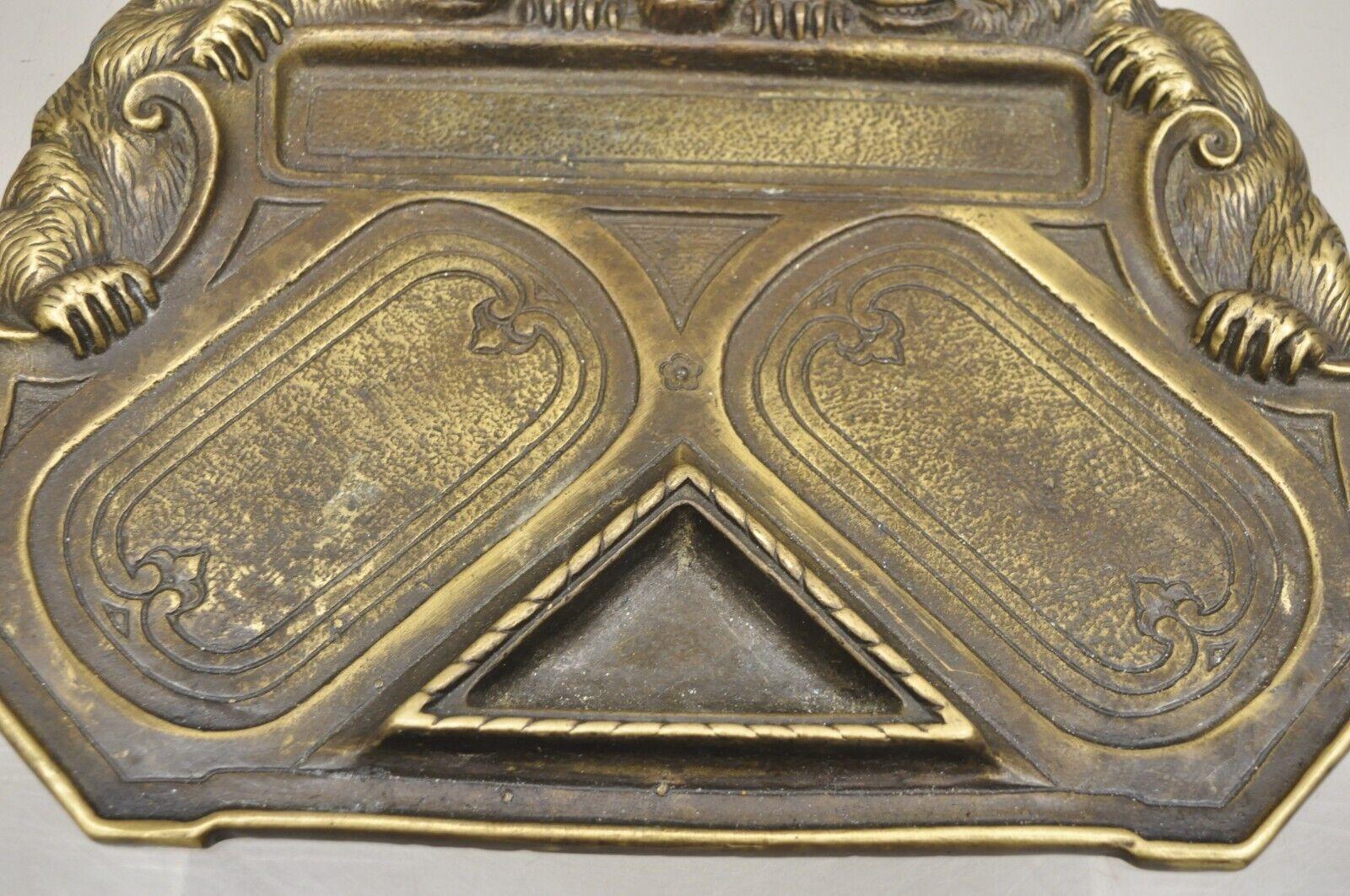 Laiton antique Bronze Figural Black Forest 3 Ours Porte-plume de bureau Trinket Holder en vente 2
