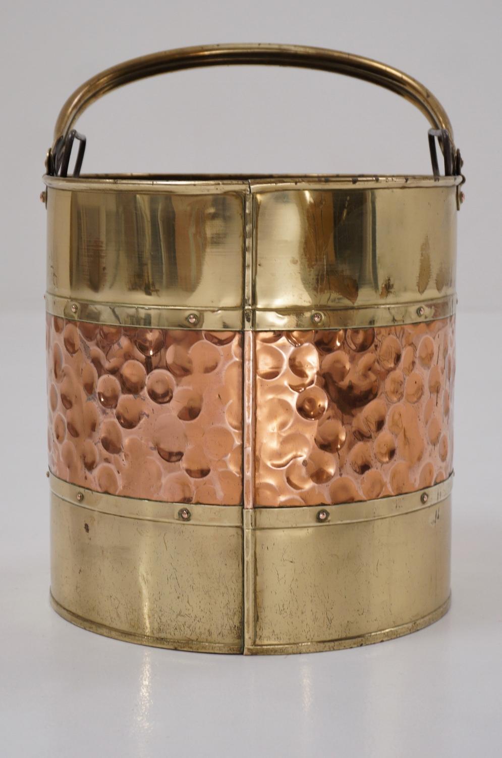 Antique Brass Bucket/Bin 'Coal Scuttle' with Copper Banding, circa 1900s English For Sale 2