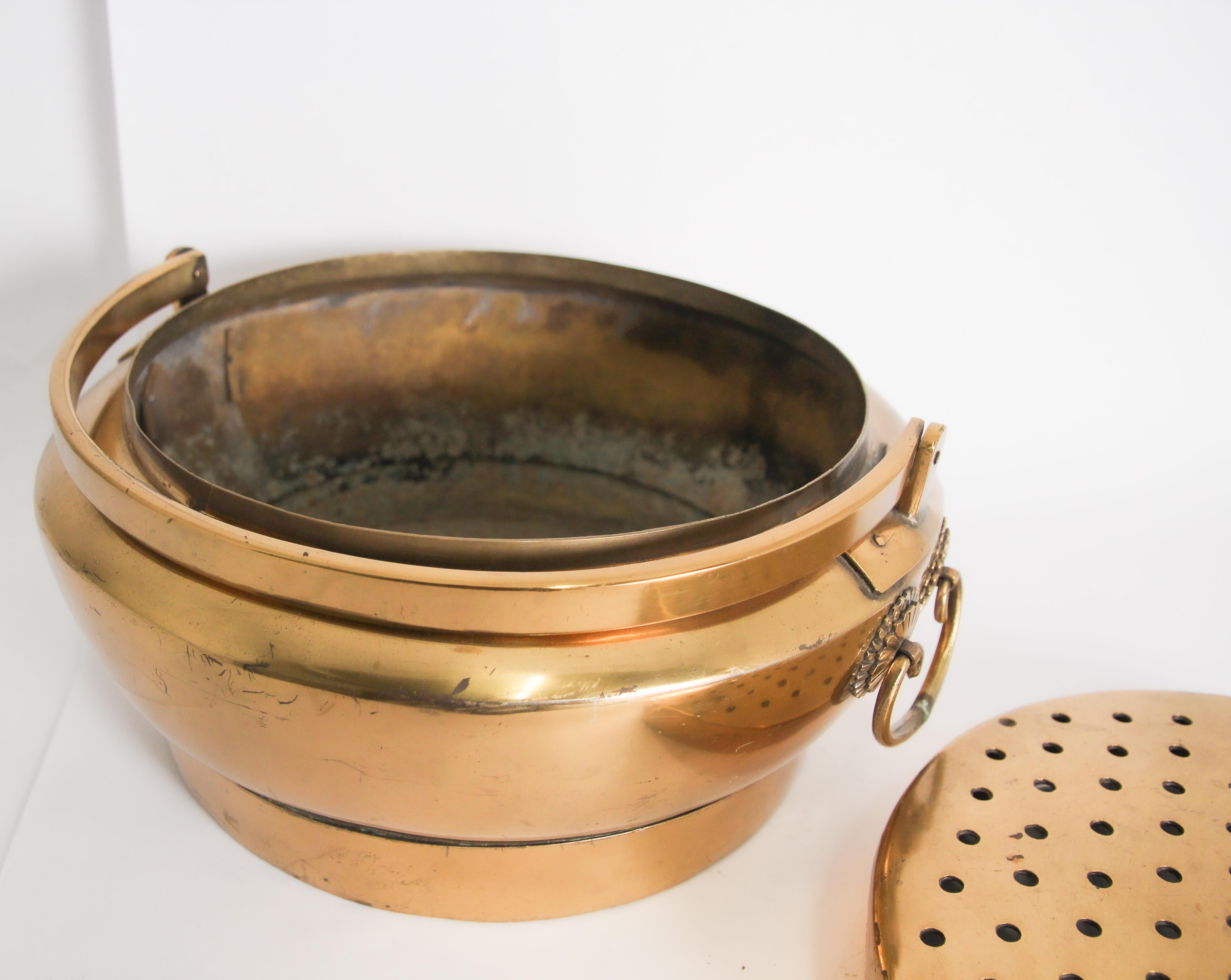 Antique Brass Chinese Brazier In Good Condition For Sale In North Hollywood, CA