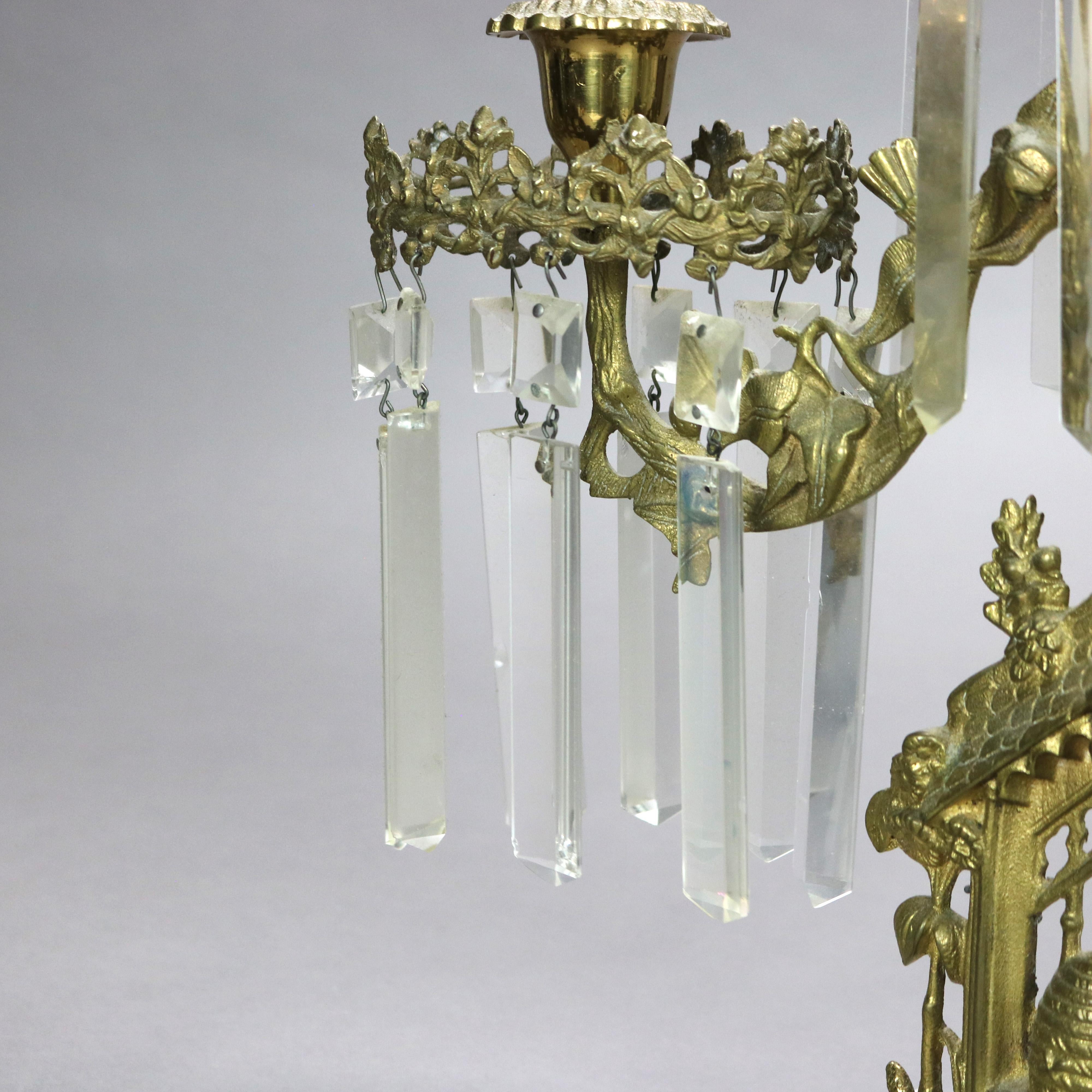 Candelabro Girandole antico in ottone, cristallo e marmo con alveare e orso C1890 In condizioni buone in vendita a Big Flats, NY