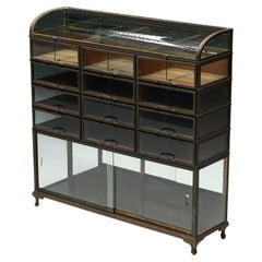 Vitrine d'antiquités française, début du 20e siècle