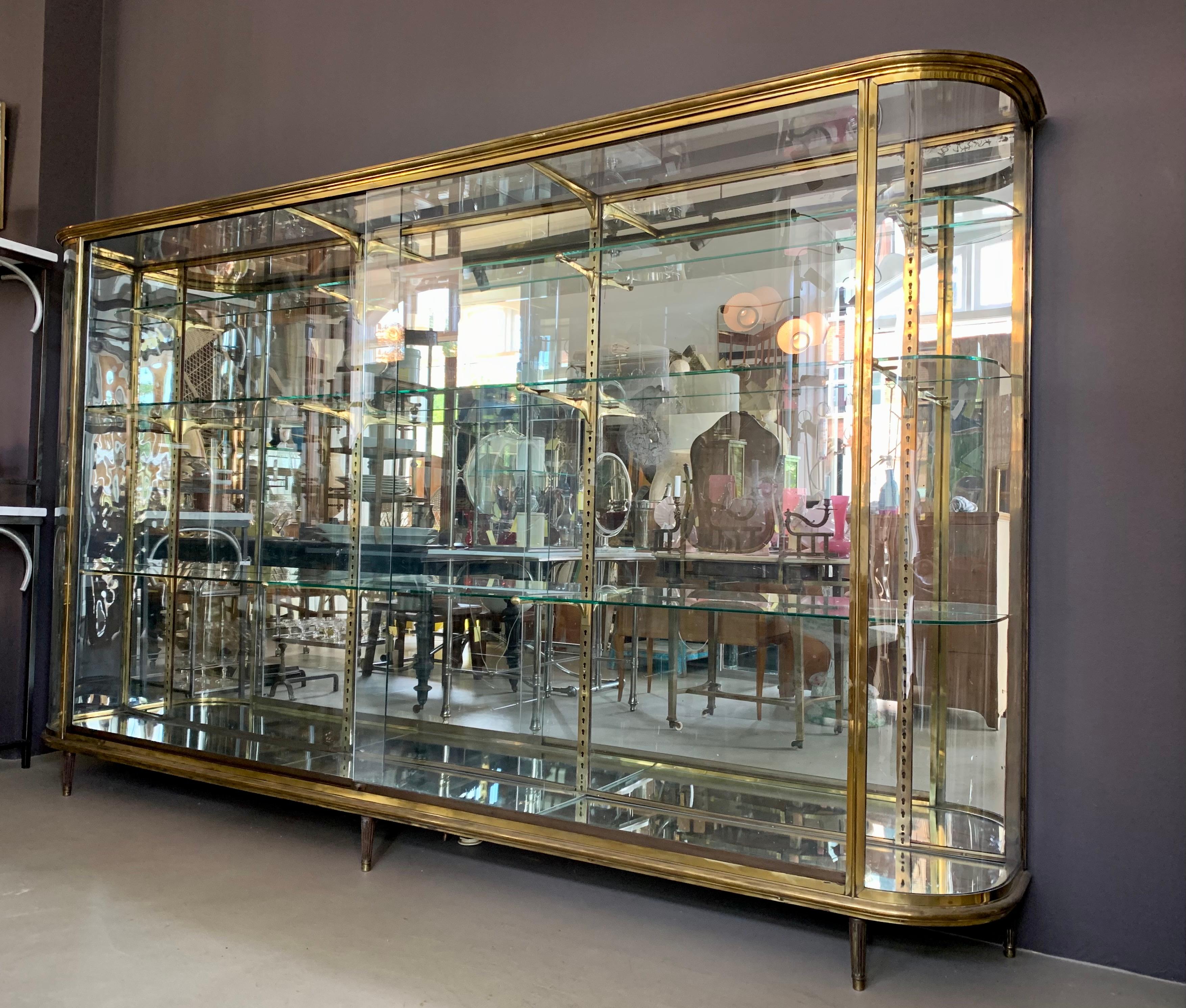 Vitrina de latón antiguo - Vitrine 6