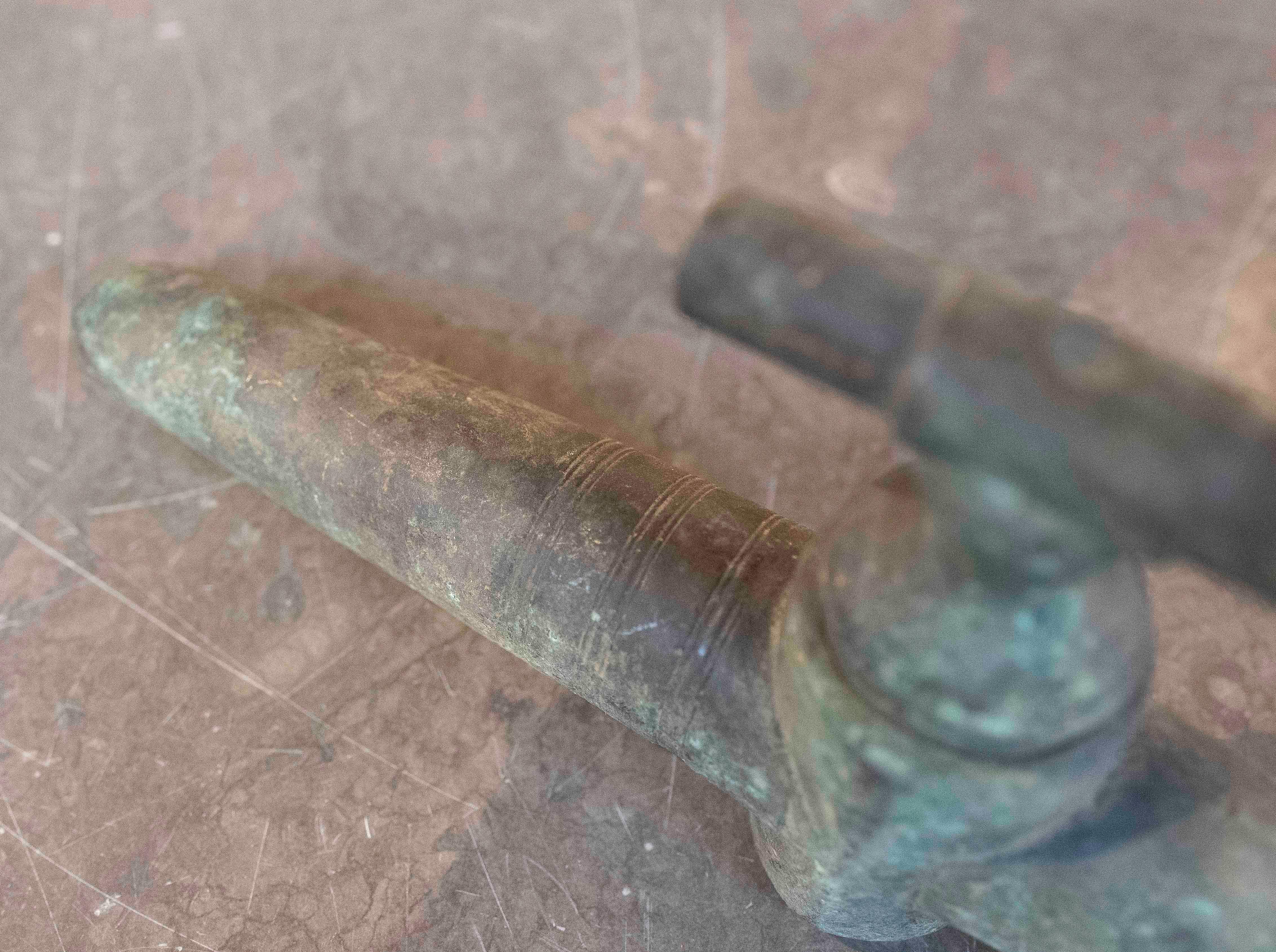 Robinet en laiton antique avec patine naturelle et buse spéciale en vente 2