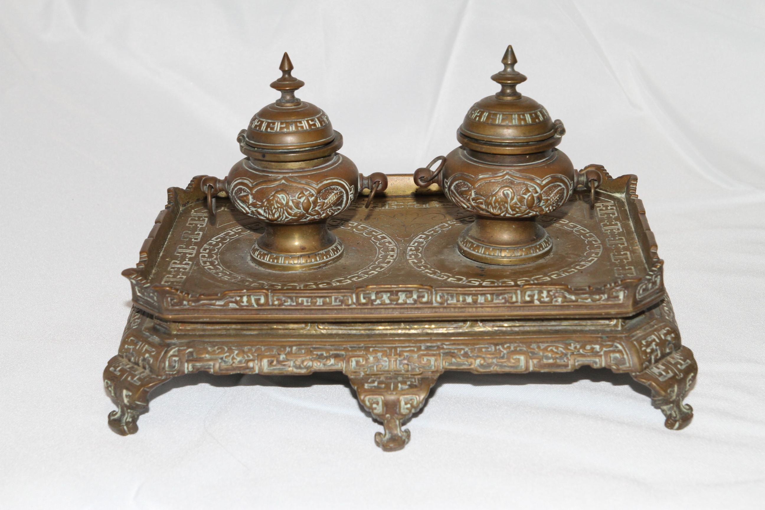 Ottone Calamaio doppio in ottone antico Filligree in vendita