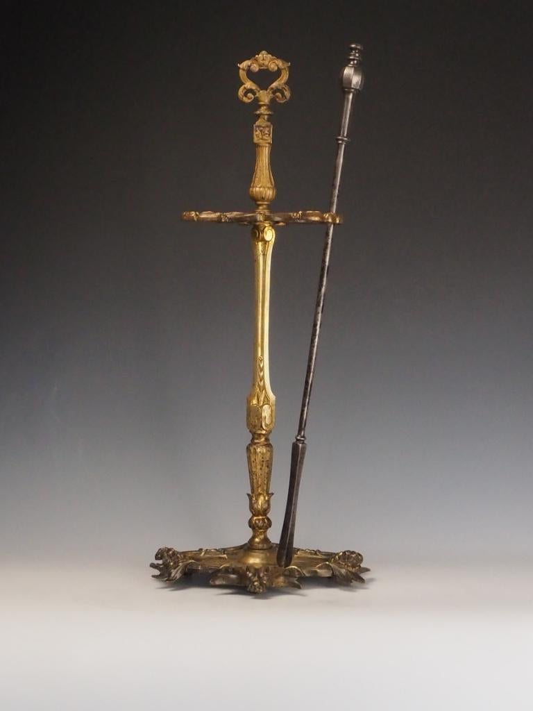 Antique Brass Fireside Tool Stand  Ornate Victorian Hearth Accessory In Good Condition For Sale In Lincoln, GB