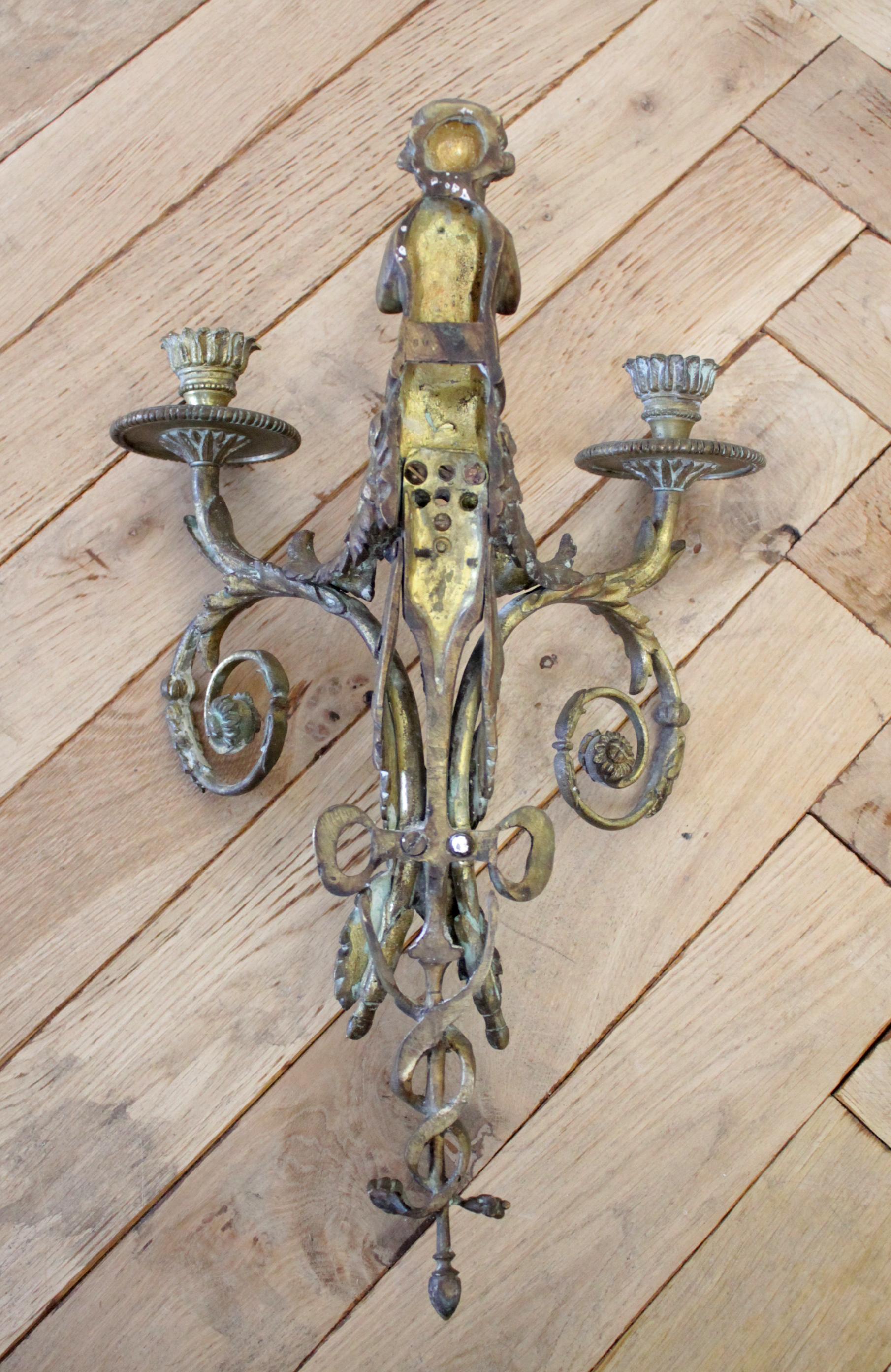 Antique Brass French Sconce with Cherub In Good Condition In Brea, CA