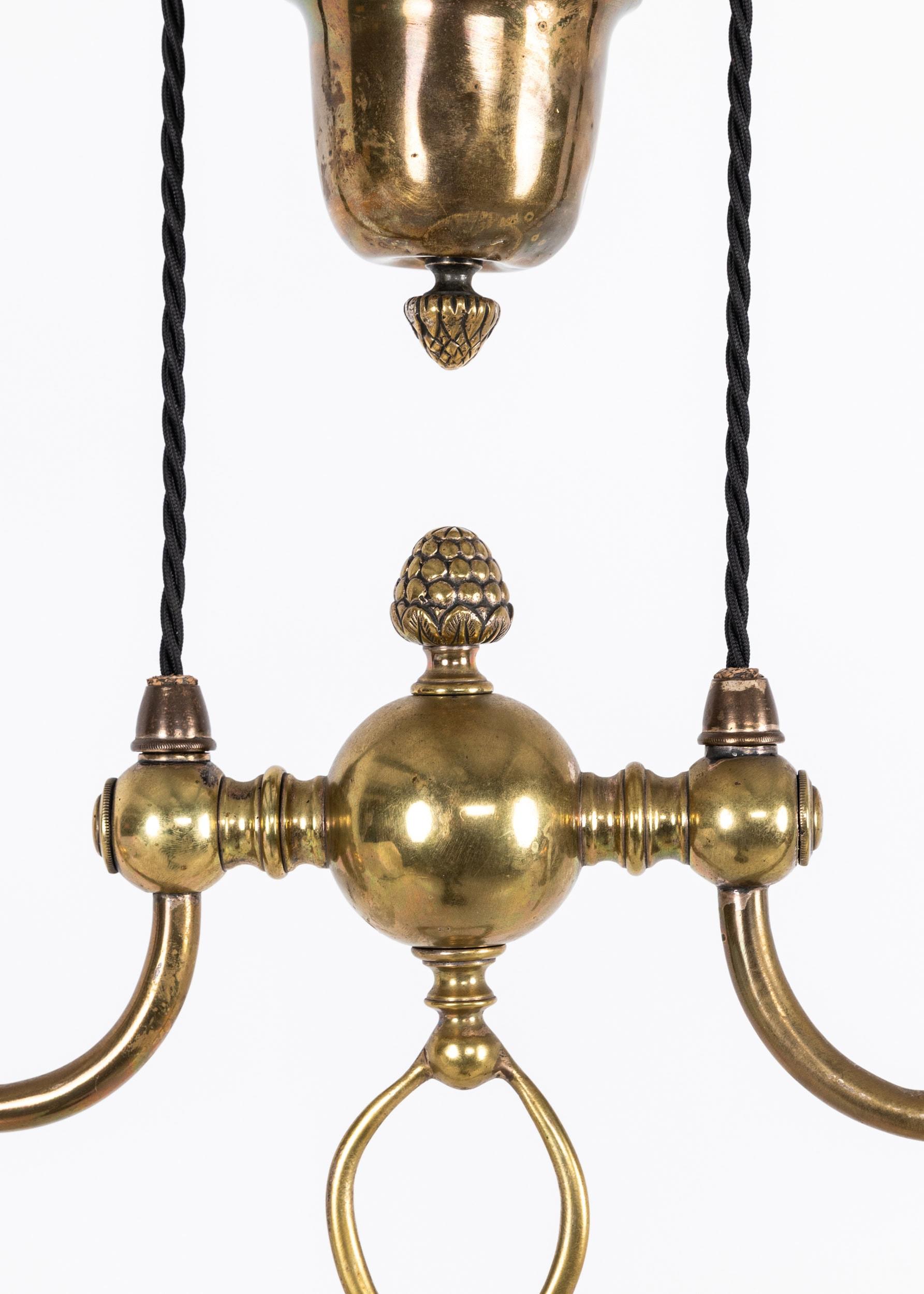 Lampada da soffitto in ottone antico GEC Rise and Fall Moonstone Glass, 1920 ca. in vendita 3