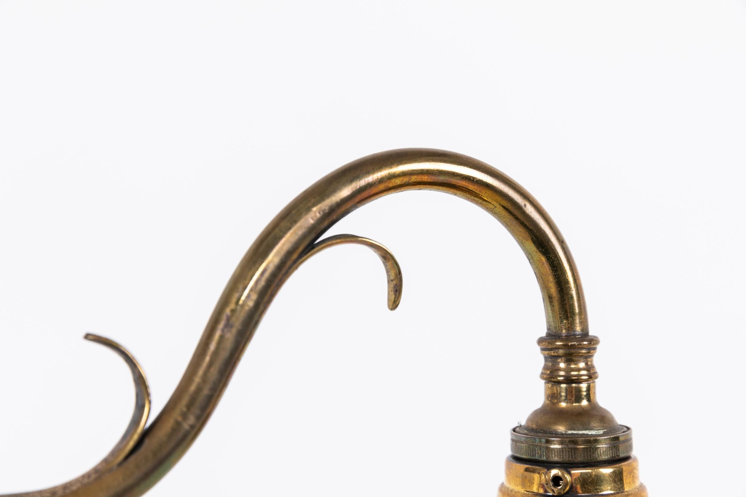 Ottone Lampada da soffitto in ottone antico GEC Rise and Fall Moonstone Glass, 1920 ca. in vendita