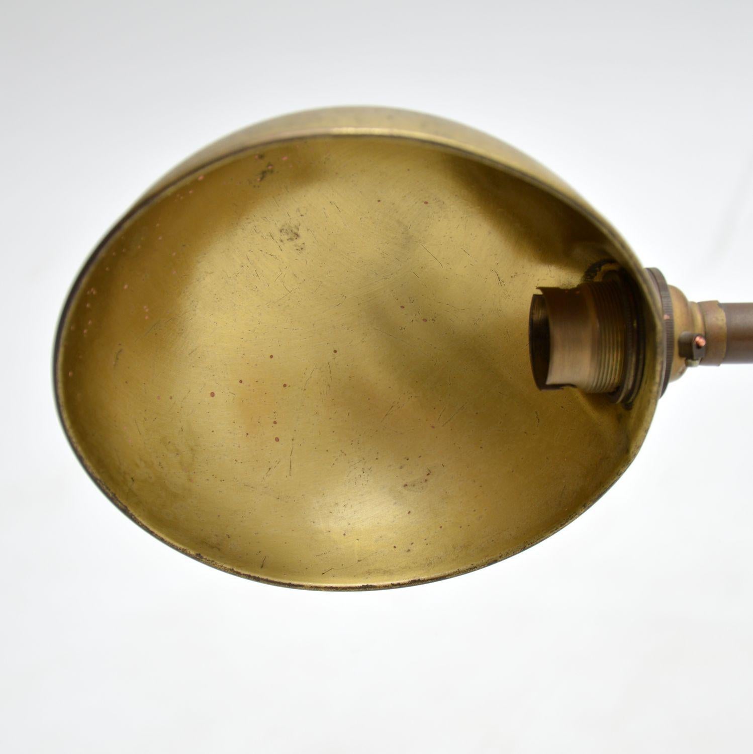 Lampe de bureau col de cygne en laiton antique en vente 1