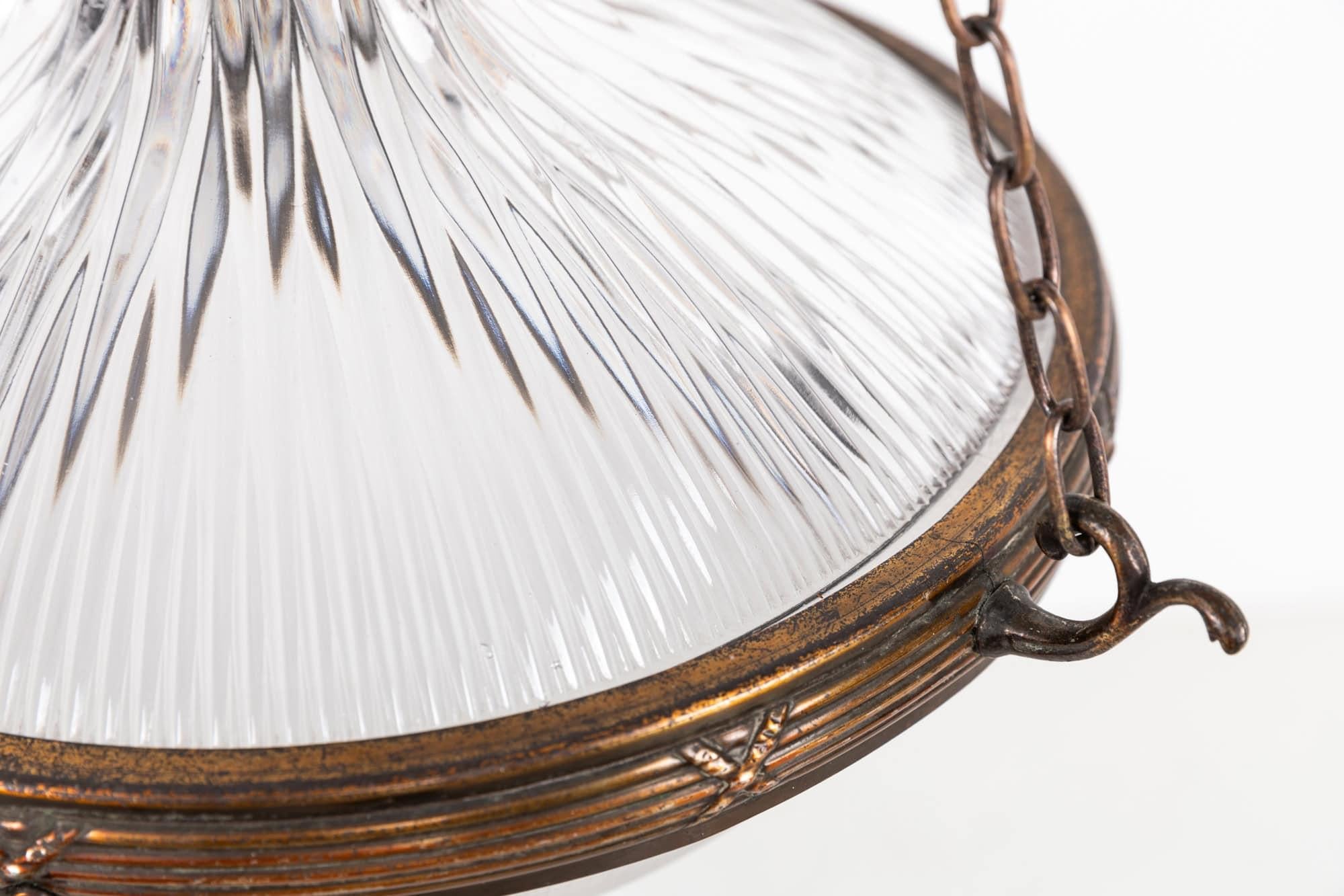 Lampada Plafonnier in vetro prismatico a spillo in ottone antico C. Blondel, 1920 ca. In condizioni discrete in vendita a London, GB