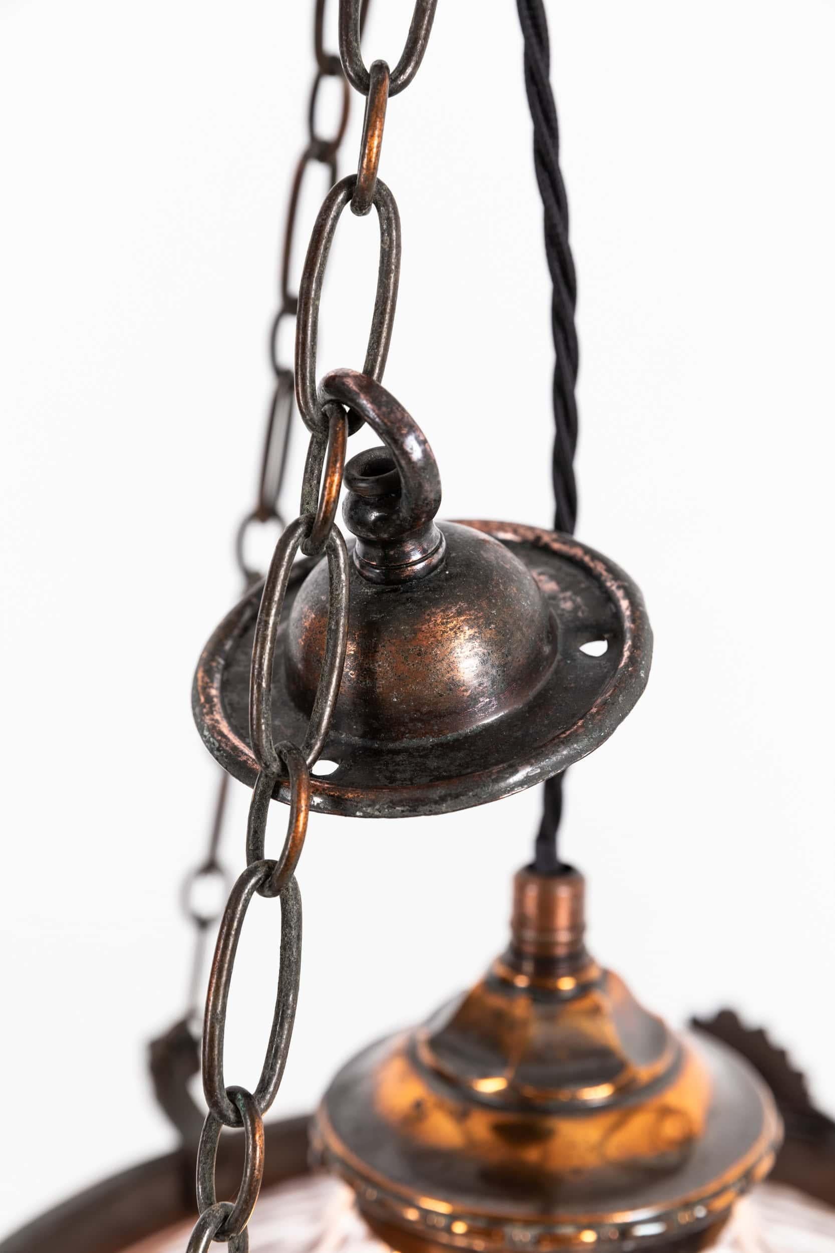 Lámpara Plafonnier de latón antiguo Holophane Blondel Stiletto de cristal prismático, c.1920 Latón en venta