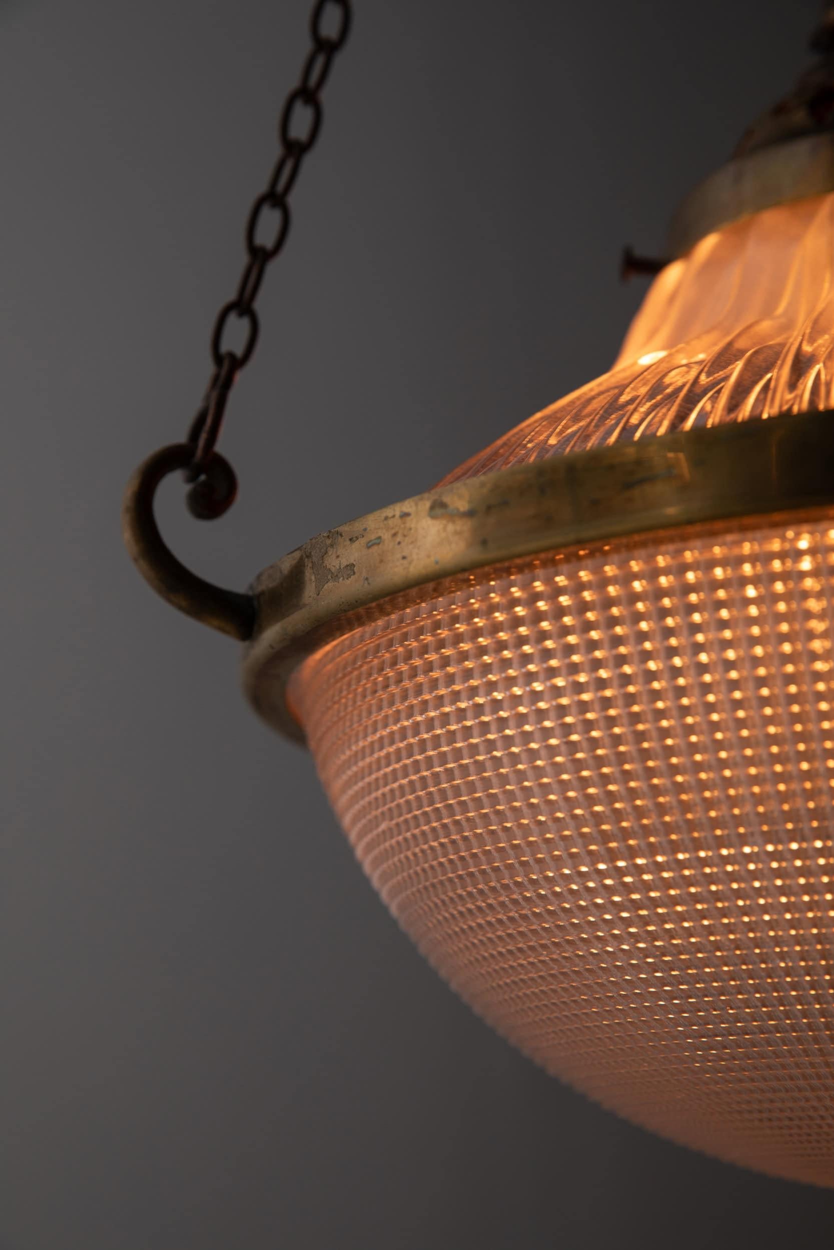 Ottone Lampada Plafonnier in vetro prismatico a spillo in ottone antico C. Blondel, 1920 ca. in vendita