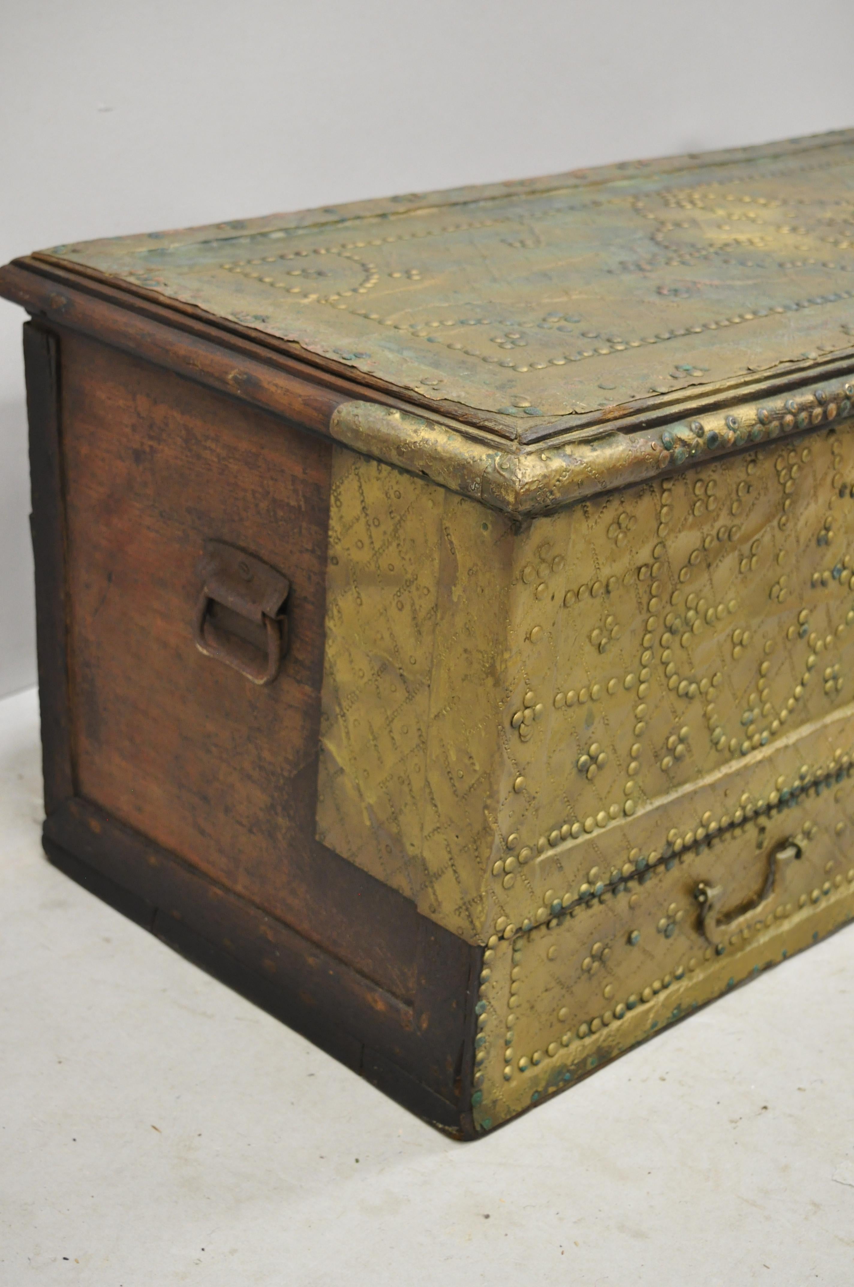 Antique Brass Indian Gothic Mediterranean Dowry Trunk Storage Treasure Chest In Good Condition In Philadelphia, PA