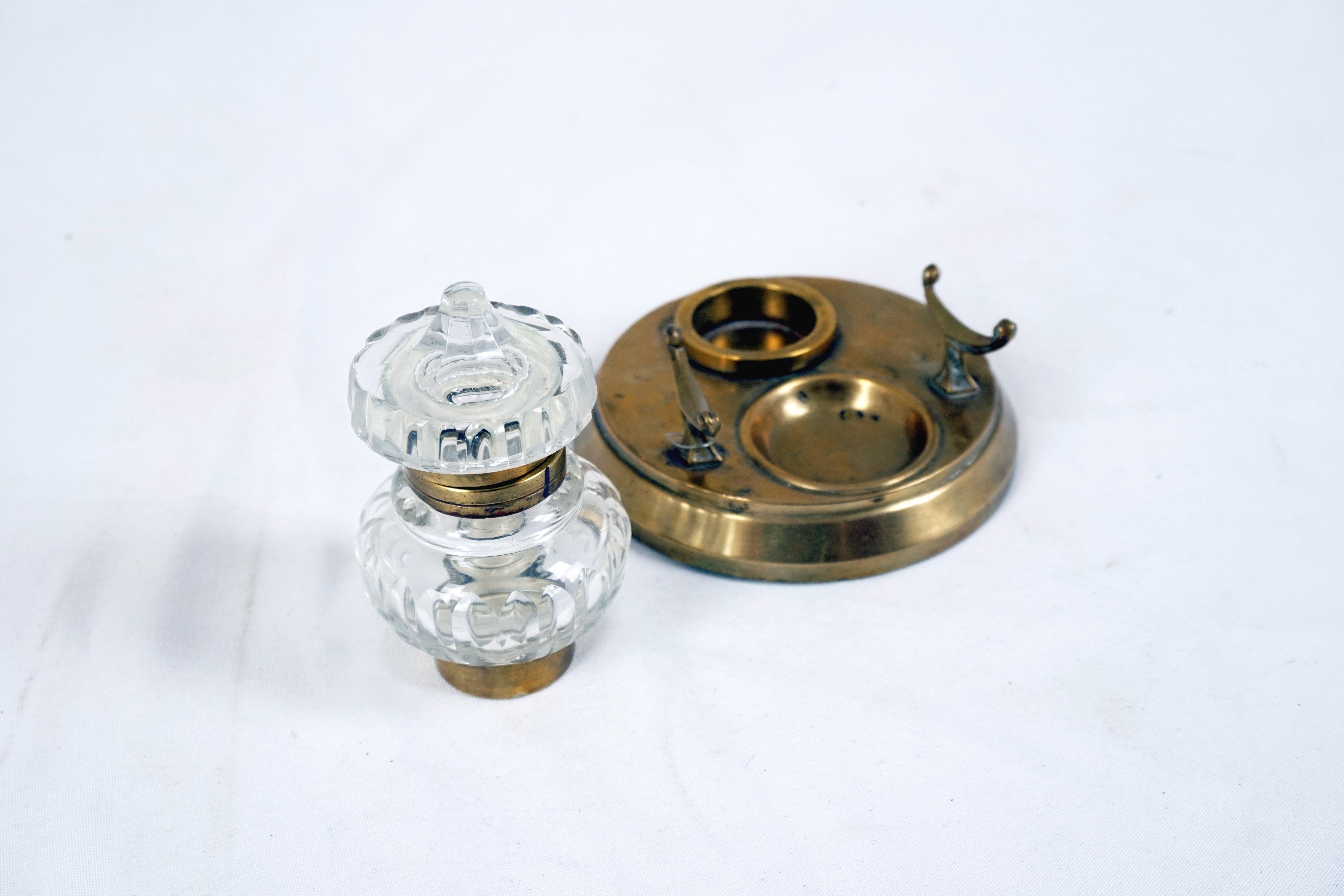 Antique Brass Inkstand, Circular Inkwell, With Pen Rest, Scotland 1910, H557 In Good Condition For Sale In Vancouver, BC