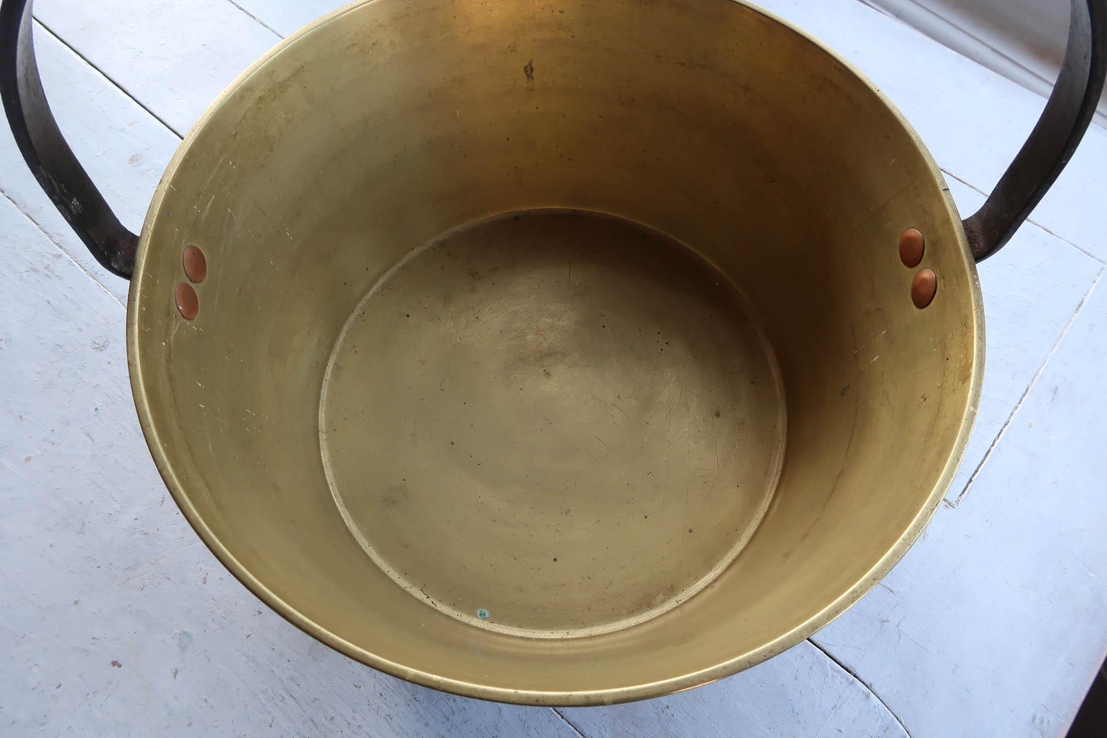 Folk Art Antique Brass Jam Pan. English 19th Century For Sale
