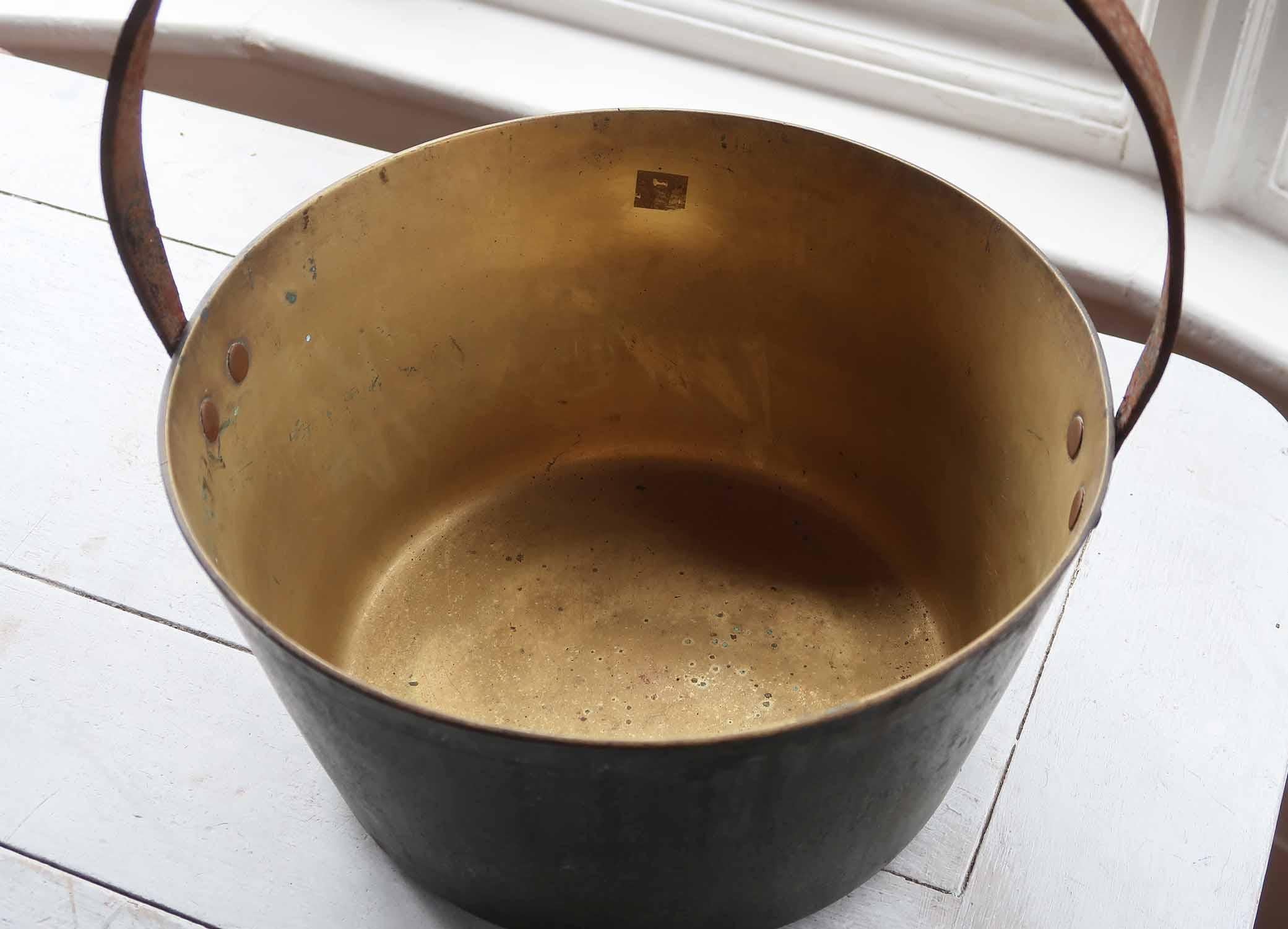 Pentola per marmellata in ottone antico. Inglese del XIX secolo In condizioni buone in vendita a St Annes, Lancashire