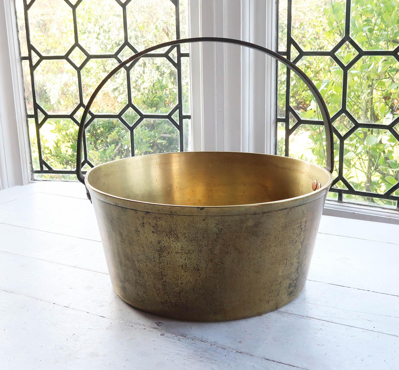 Late 19th Century Antique Brass Jam Pan. English 19th Century For Sale