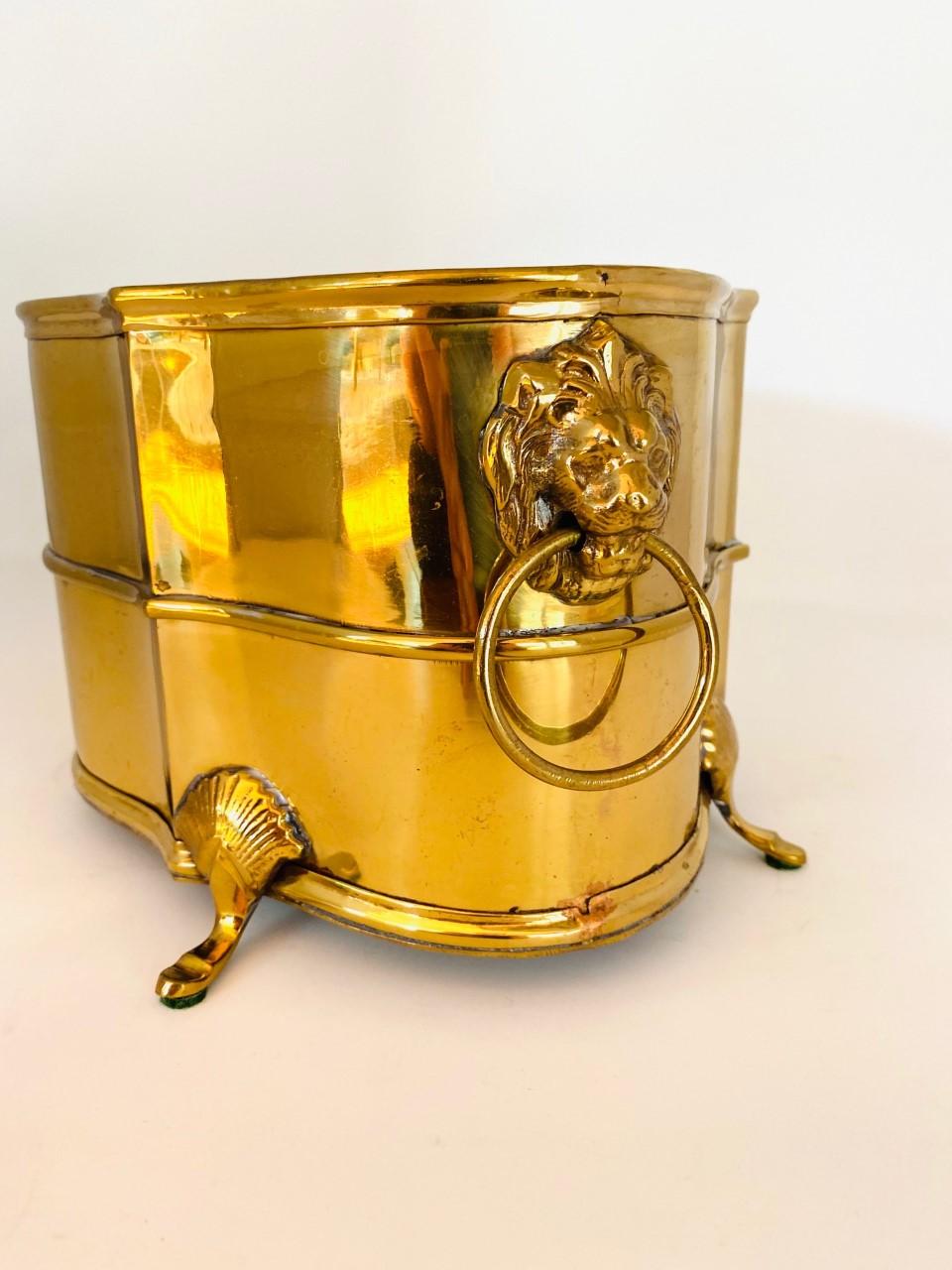 Antique Brass Jardiniere Planter with Lion Head and Feet Details For Sale 9