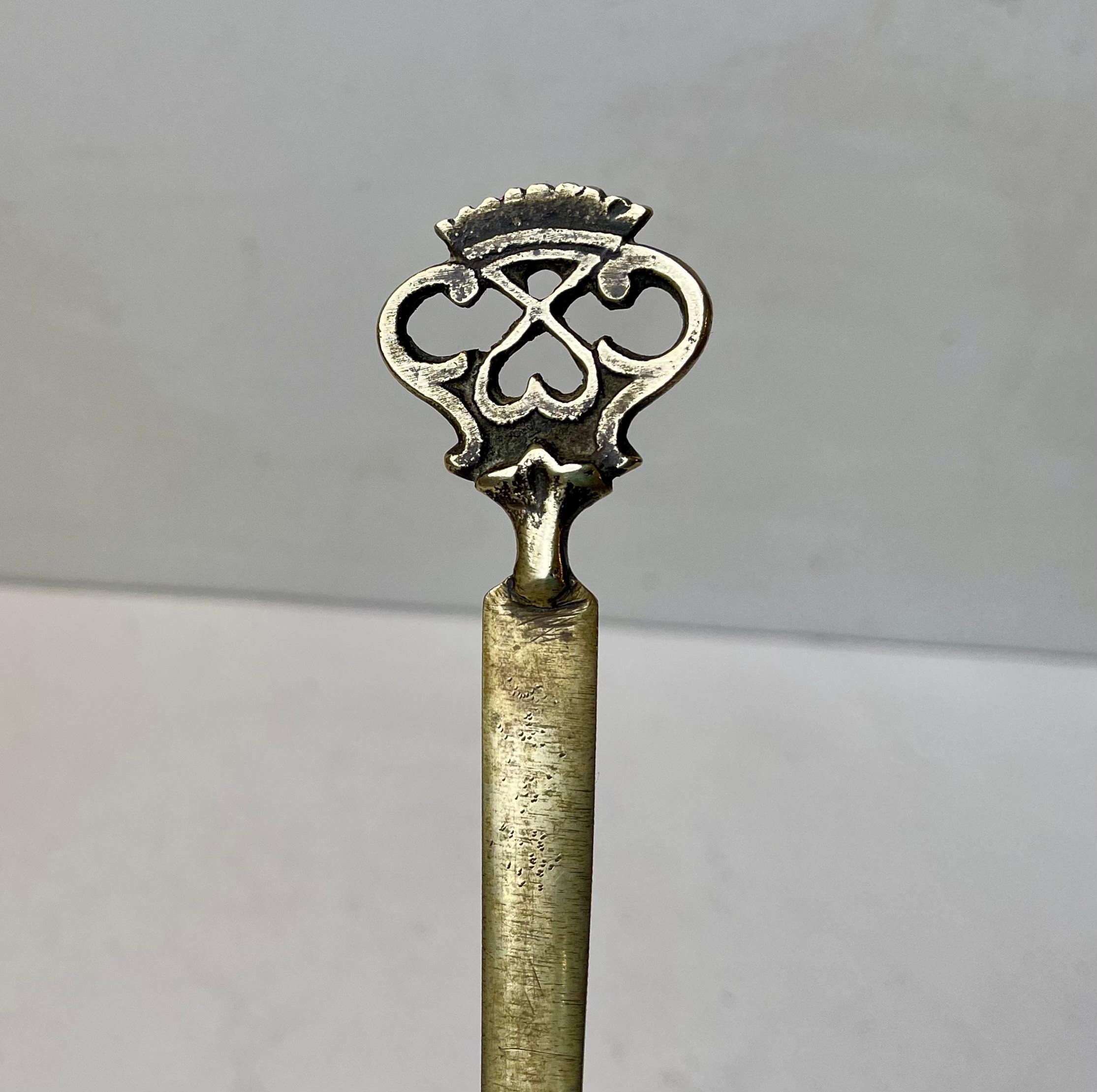 Victorian Antique Brass Letter Opener with Celtic Cifer - Symbolism For Sale
