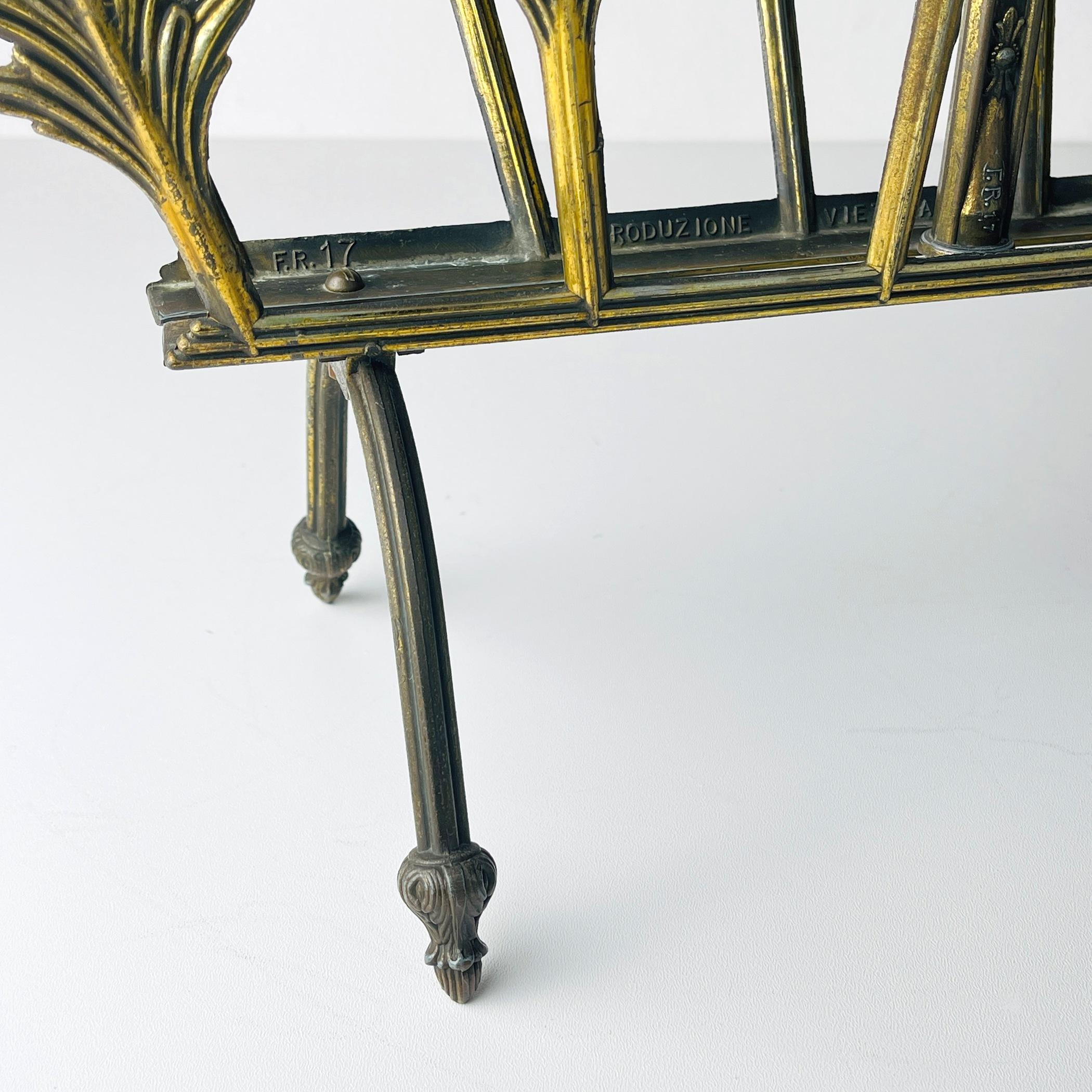 Antique brass magazine stand Italy 1950s  For Sale 6
