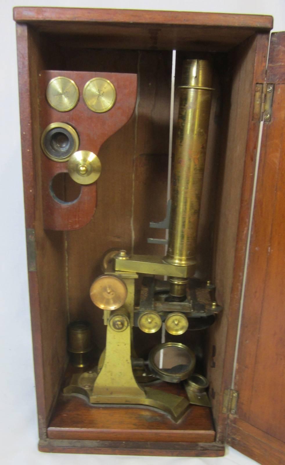 Victorien Microscope en laiton antique