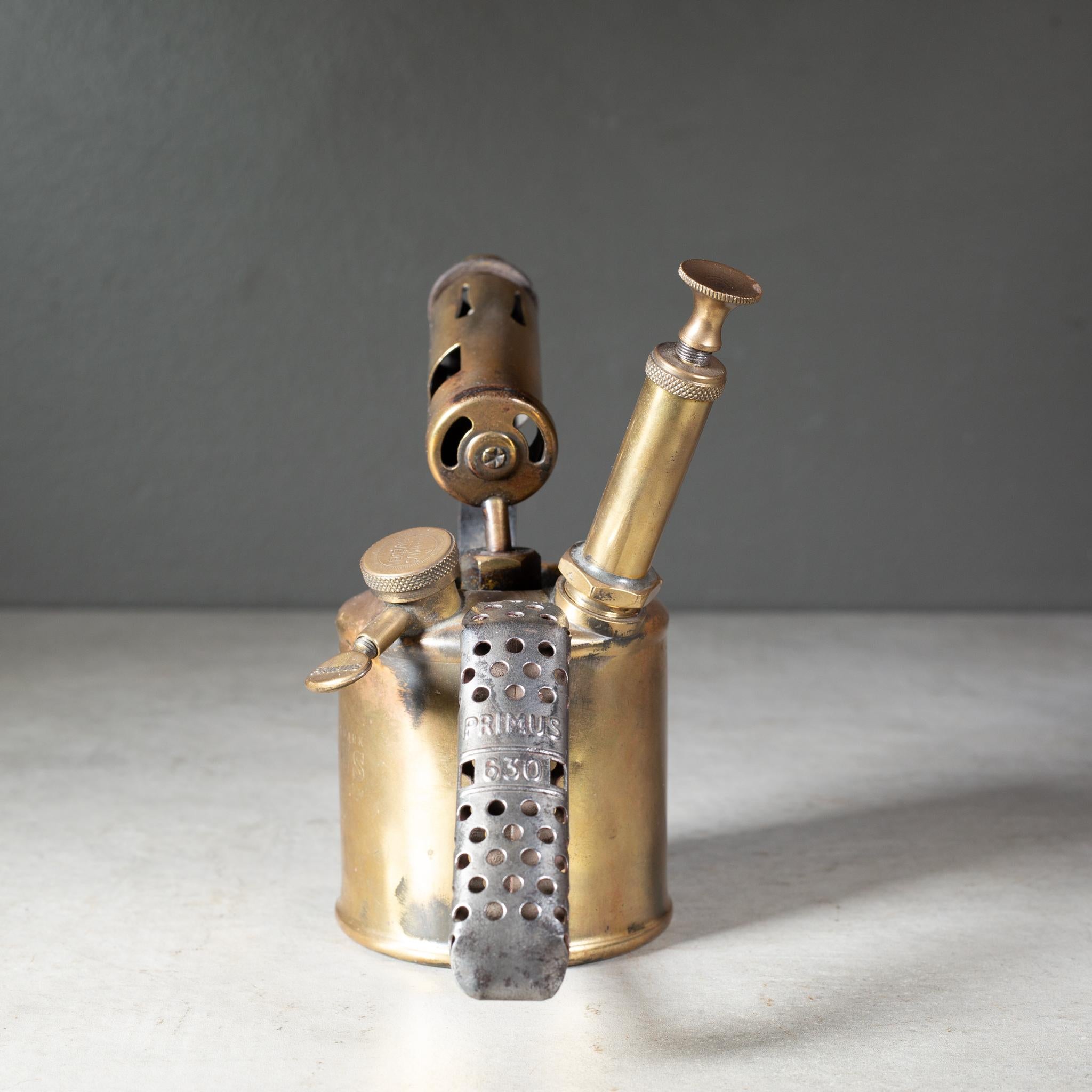 Chalumeau de plombier en laiton c.1900, fabriqué en Suède Bon état - En vente à San Francisco, CA