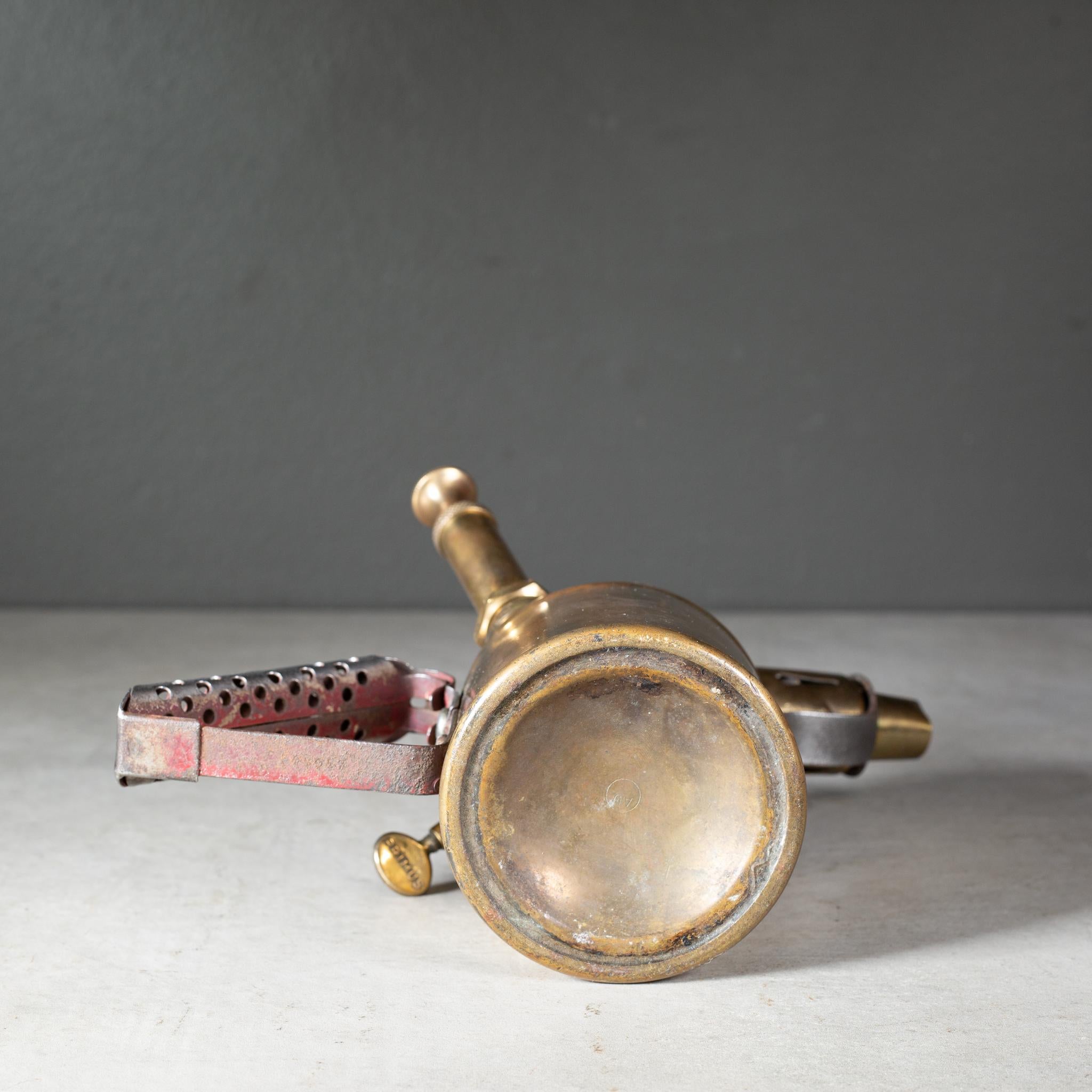 20ième siècle Chalumeau de plombier en laiton c.1900, fabriqué en Suède en vente