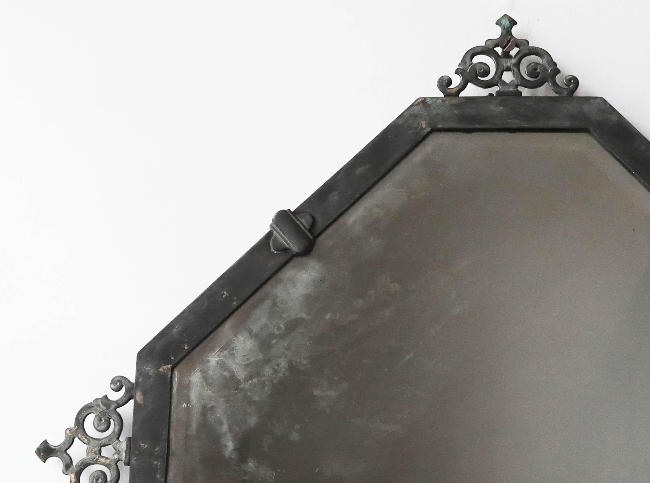 Antiguo Espejo de Pared de Latón Estilo Renacentista con Bordes Biselados, Inglés, C.1910 en Bueno estado para la venta en St Annes, Lancashire