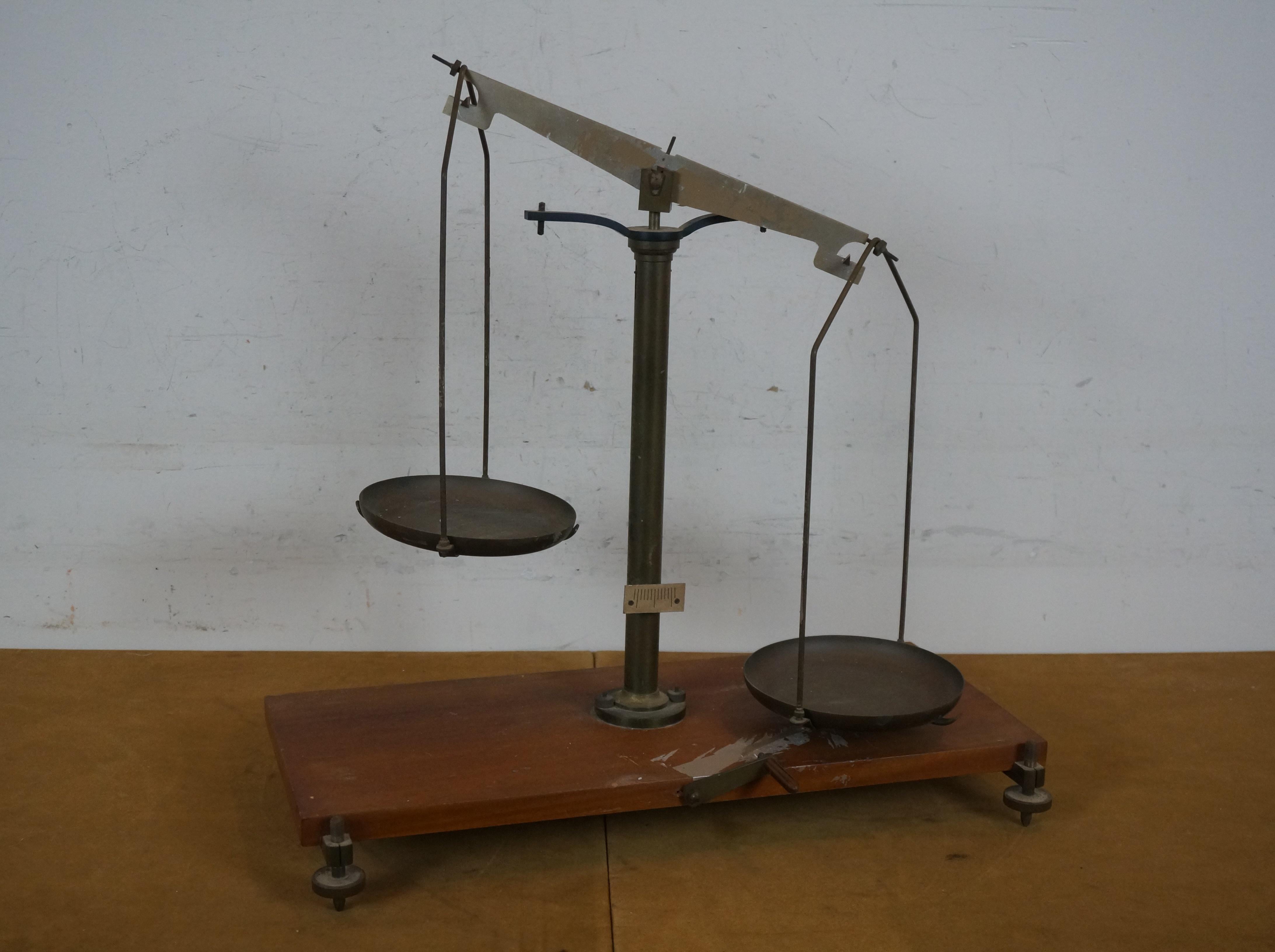 Antique Brass Scientific Pharmacy Apothecary Pan Balance Scale 19