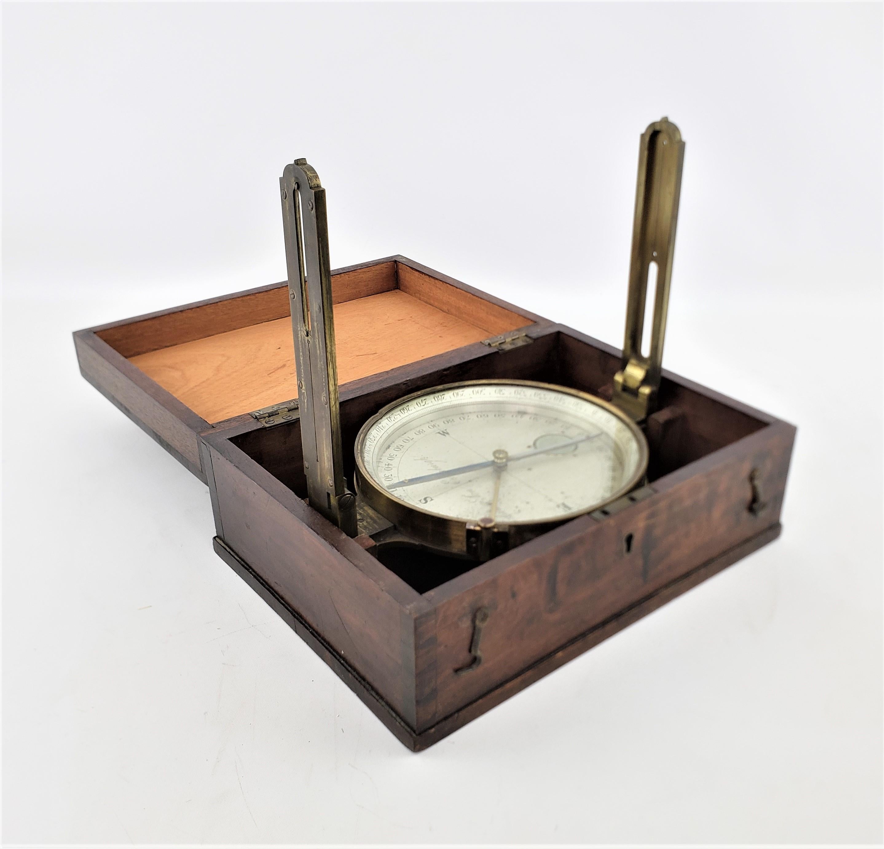 Antiker schottischer Vermessungskompass aus Messing in passender Holzschachtel (Schottisch) im Angebot