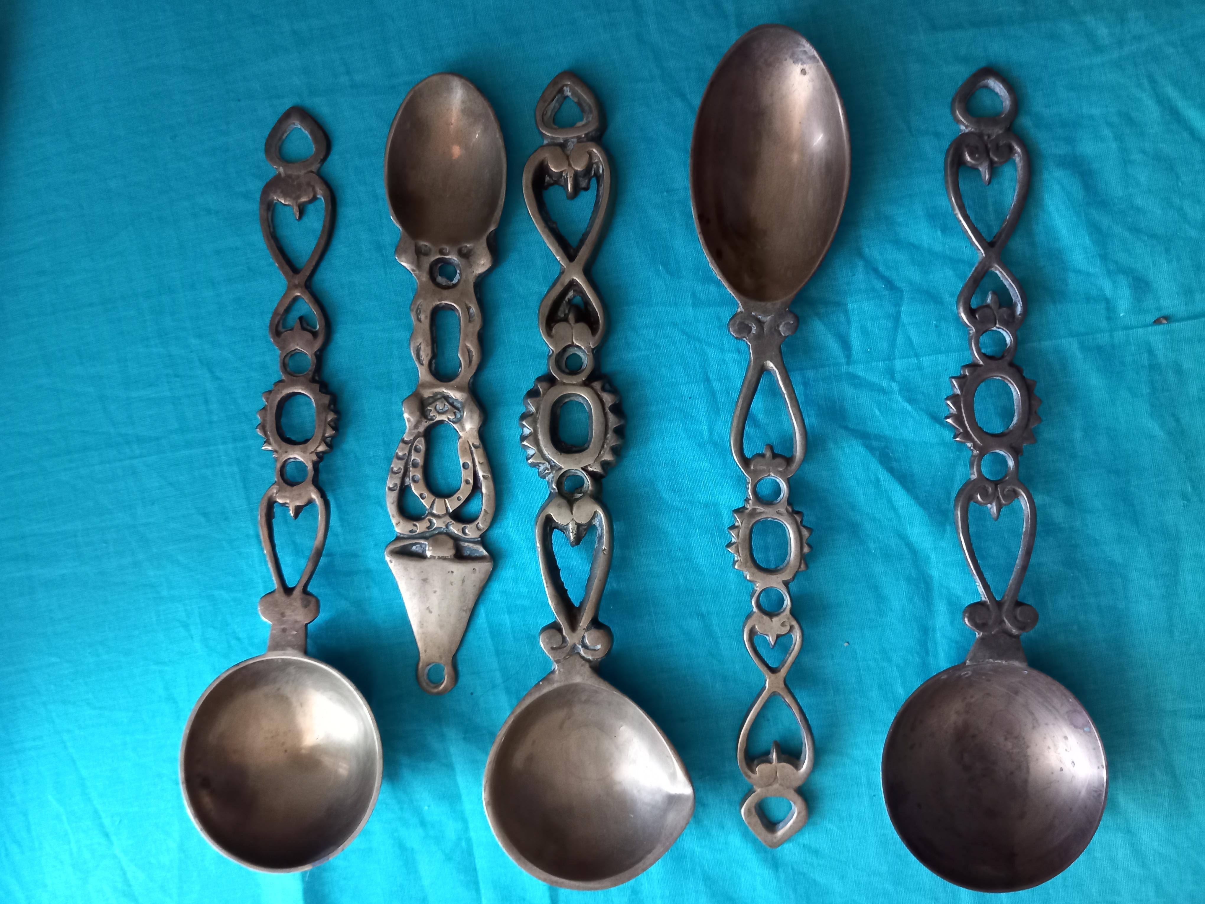 Antique Brass Spoons Wall Kitcken Decoration Spoain 19th Century For Sale 2
