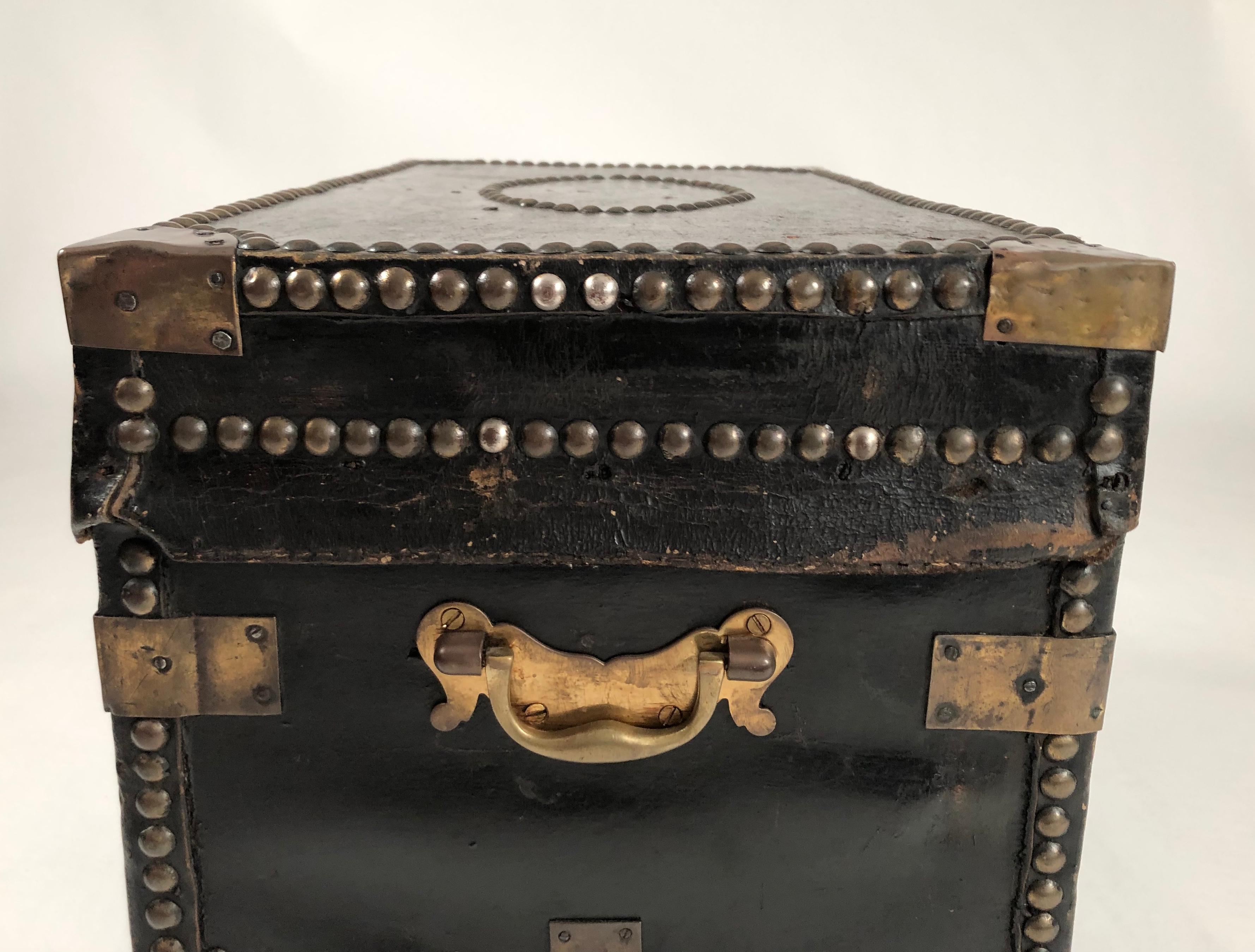 Brass Stud Decorated Leather Sea Captain's Chest on Stand, circa 1810-1820 In Good Condition In Essex, MA