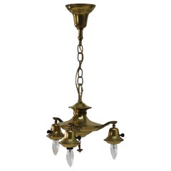 Suspension à trois lumières en laiton antique C1920