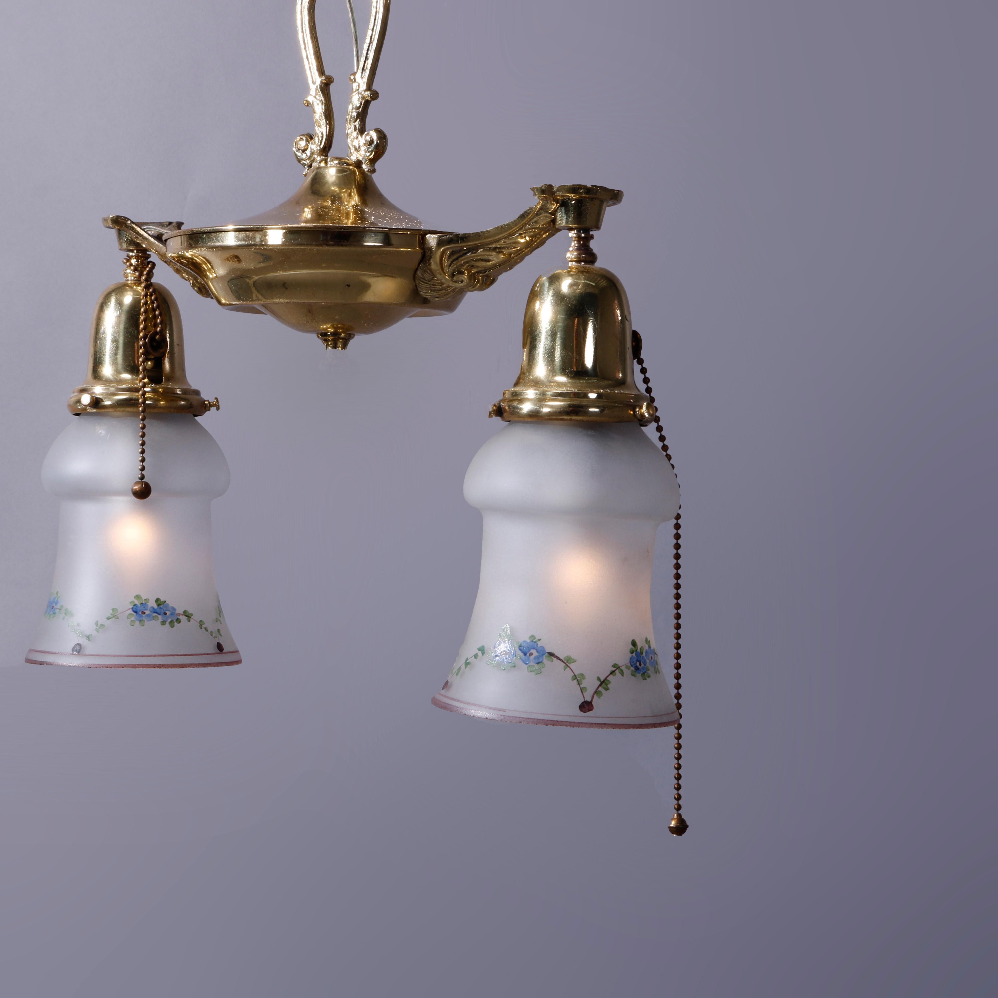 20ième siècle Plafonnier suspendu ancien à deux ampoules en laiton, vers 1920 en vente