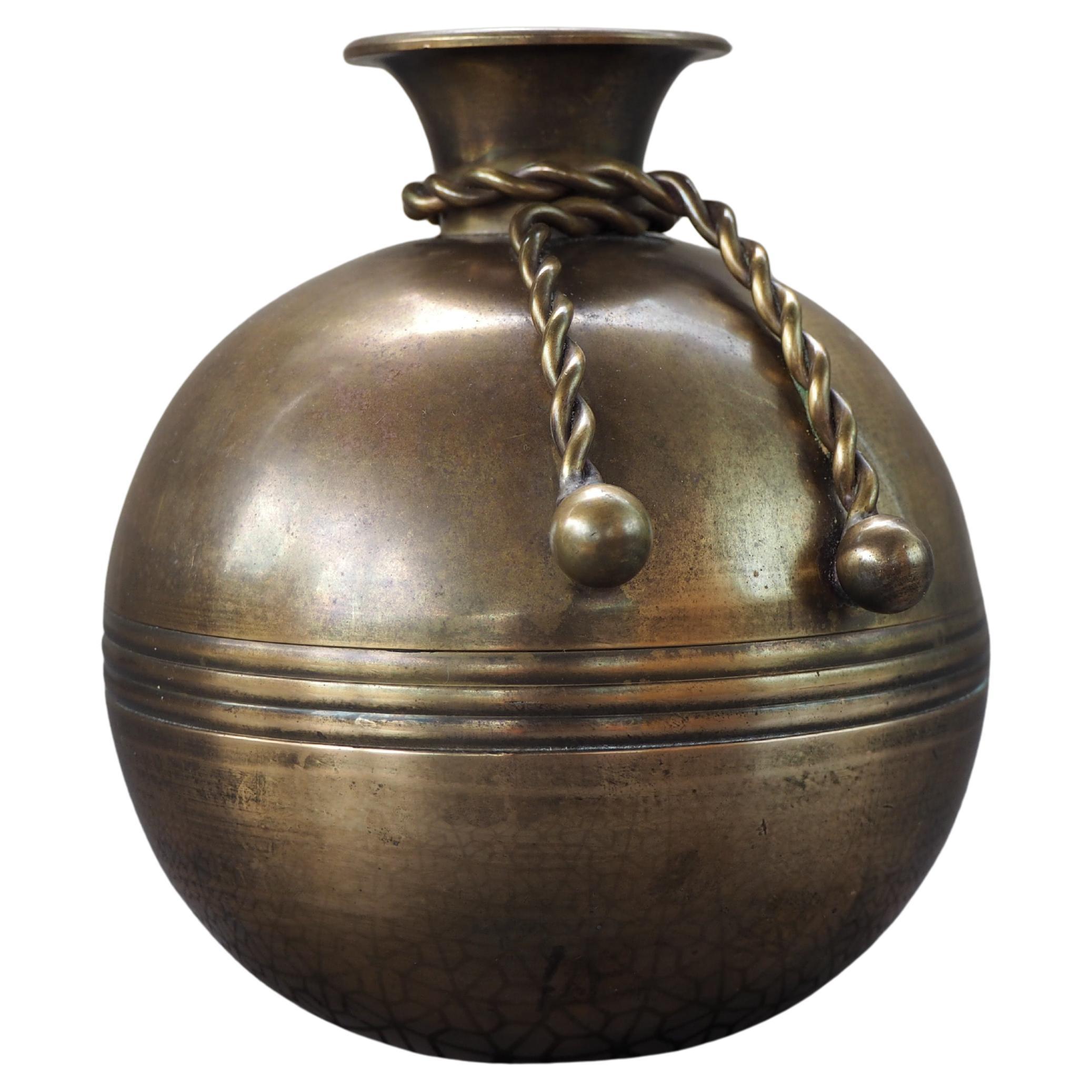 Antike Vase aus Messing, 1920er Jahre