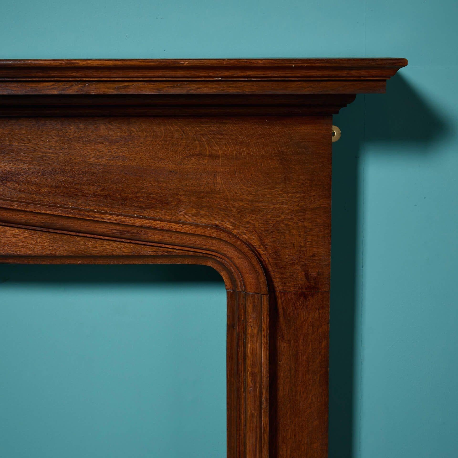 Antique Bratt Colbran Edwardian Style Oak Fireplace In Fair Condition For Sale In Wormelow, Herefordshire