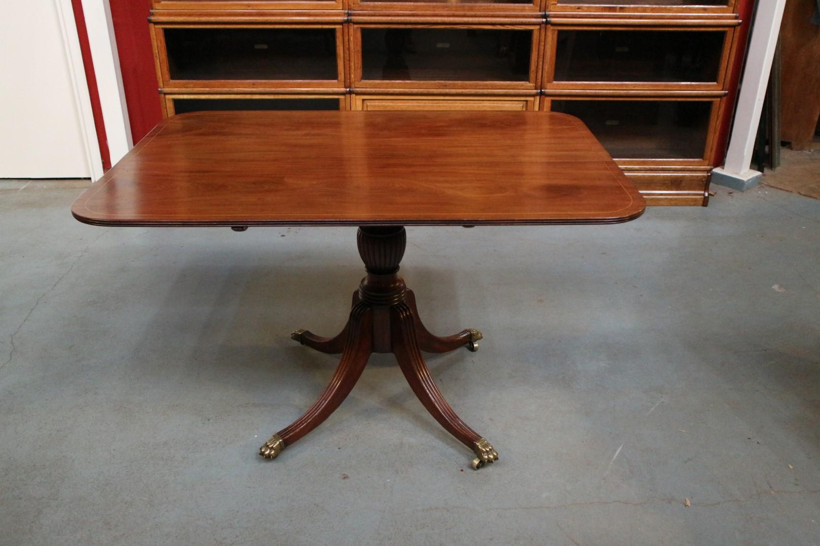 Antique Breakfast Table In Good Condition In Eindhoven, NL