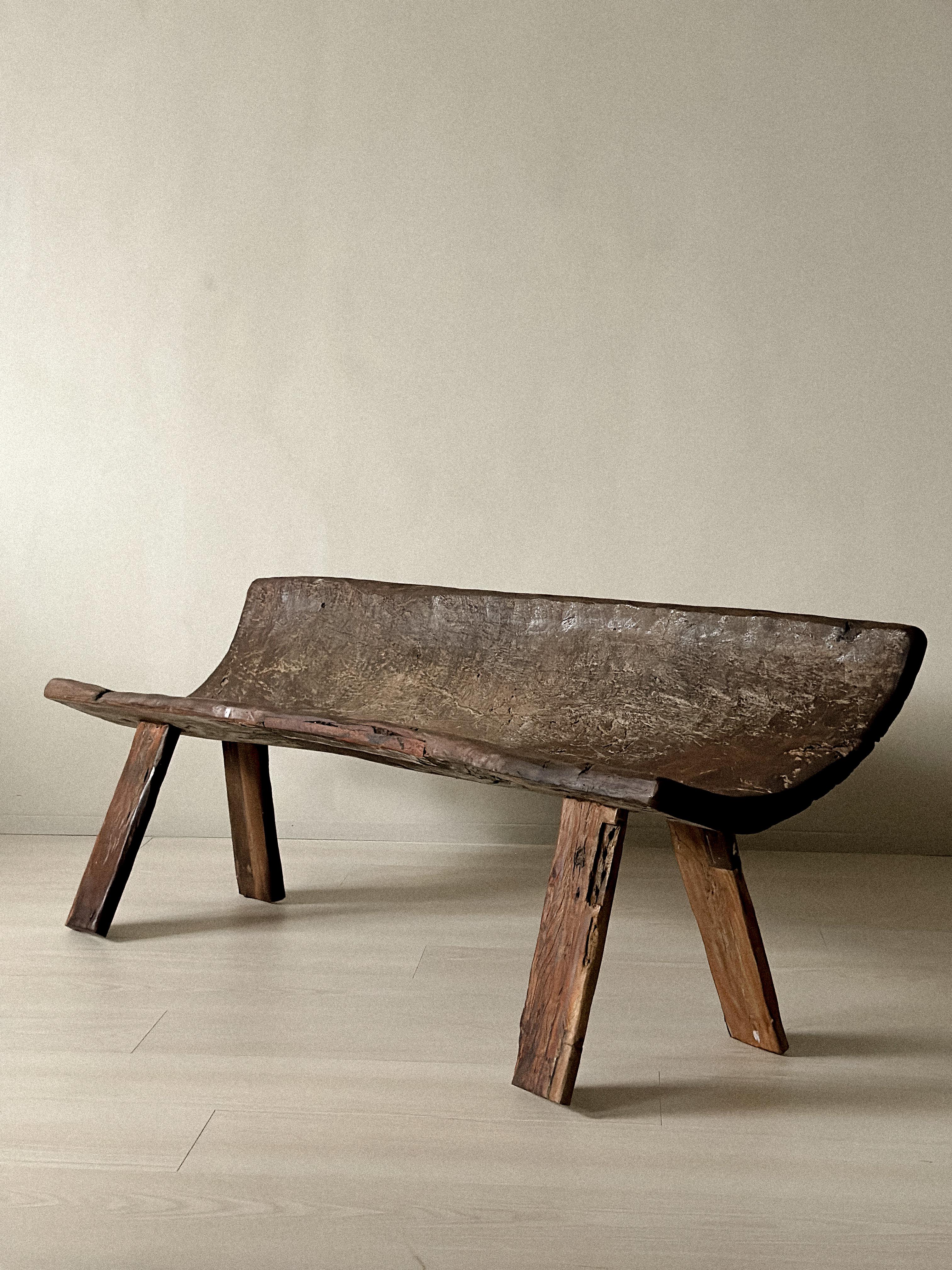 Antike Brautbank, skandinavische Wabi Sabi, ca.  1600s (Romantik) im Angebot