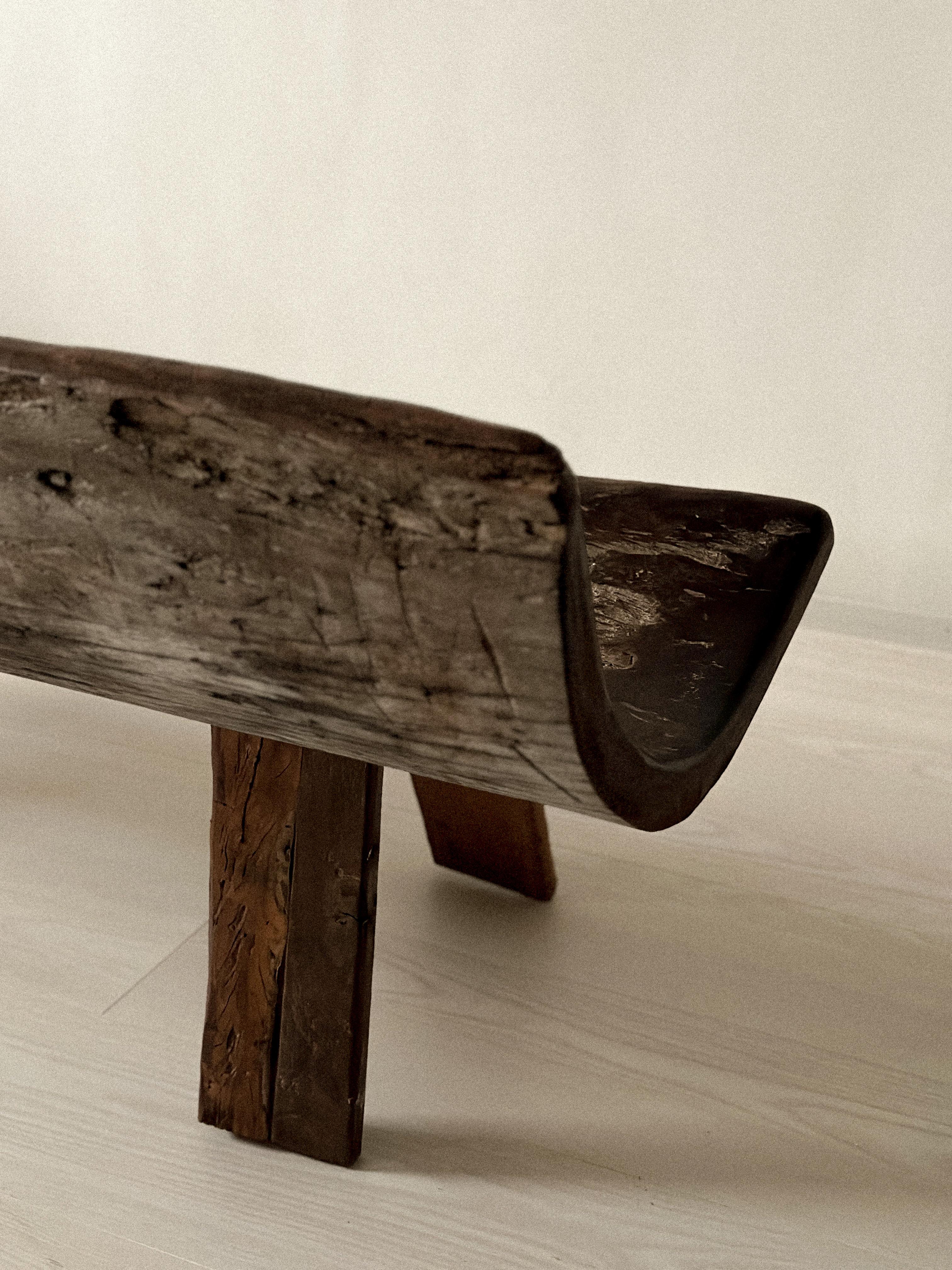 Antike Brautbank, skandinavische Wabi Sabi, ca.  1600s (Handgefertigt) im Angebot