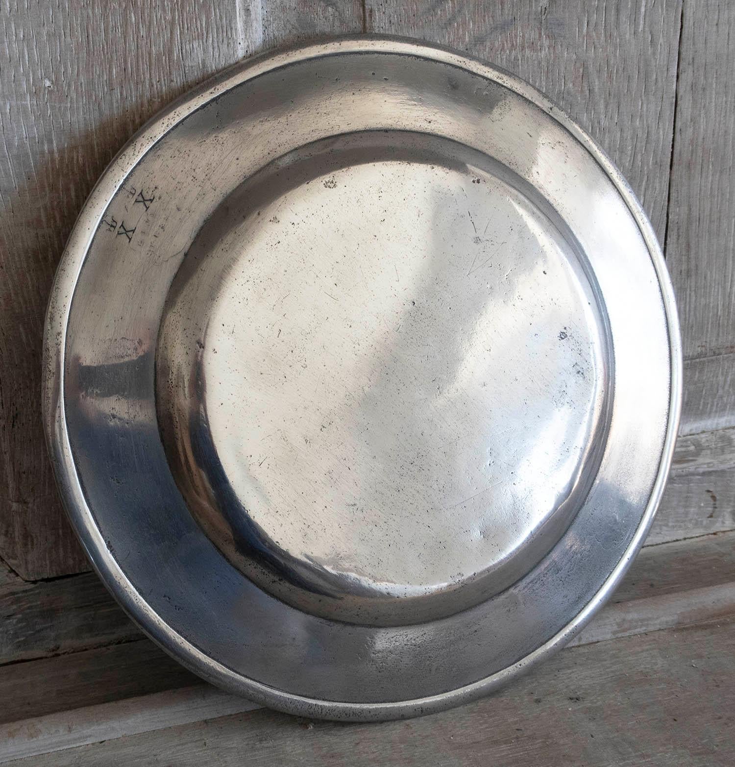 Georgian Antique Brightly Polished Pewter Plate With An Armorial, English, C.1800 For Sale