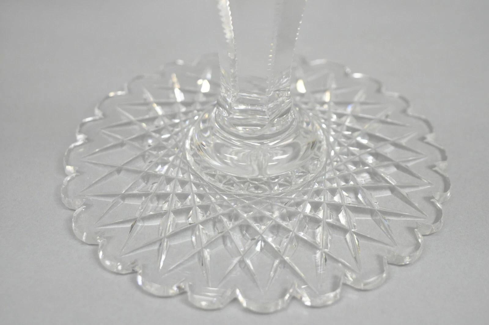 Antiguo Compota de Caramelos de Cristal de Corte Brillante Plato de Tuercas con Pedestal - un Par en Bueno estado para la venta en Philadelphia, PA