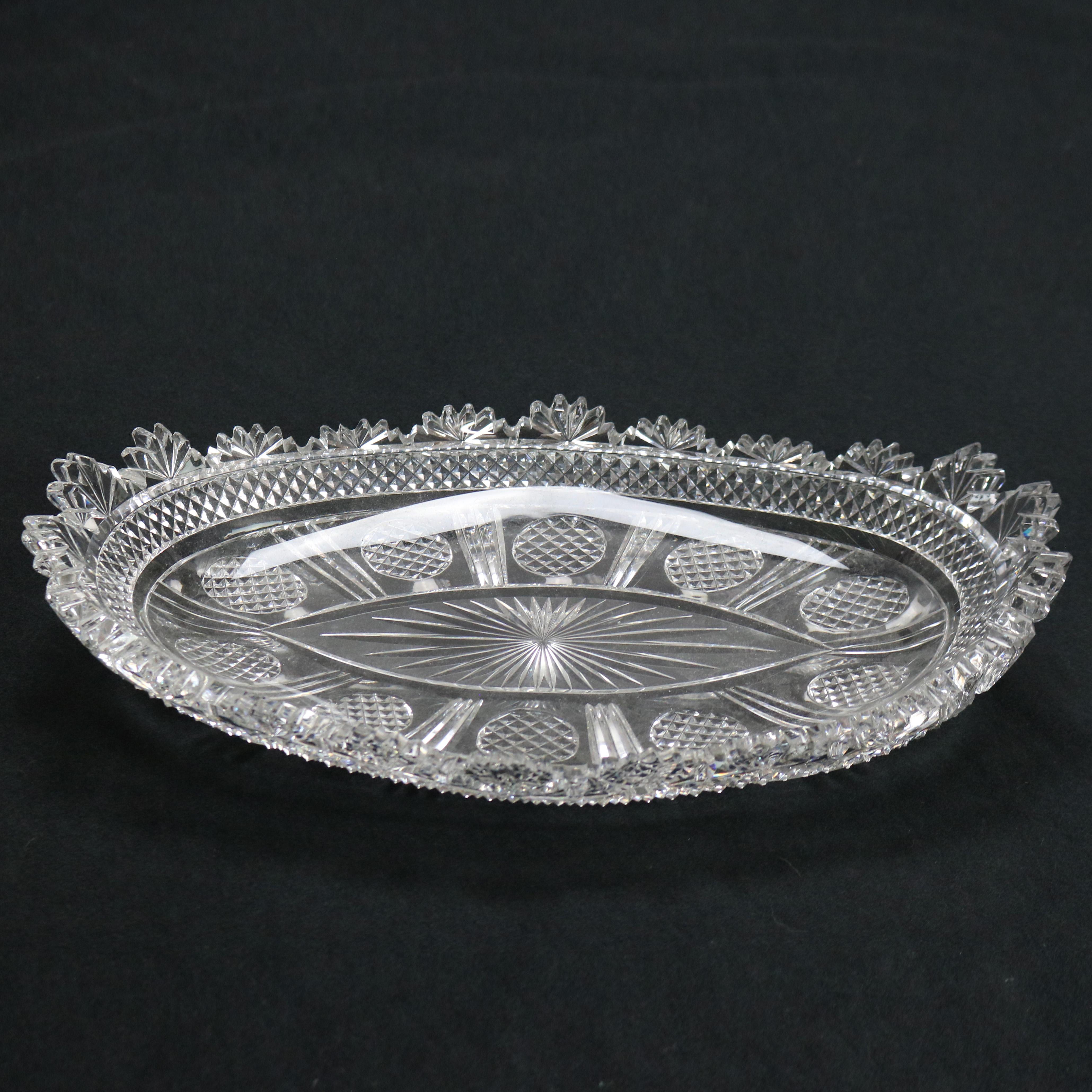 Bandeja de servir antigua de cristal tallado brillante con dibujo de diamantes C1890

Medidas - 3