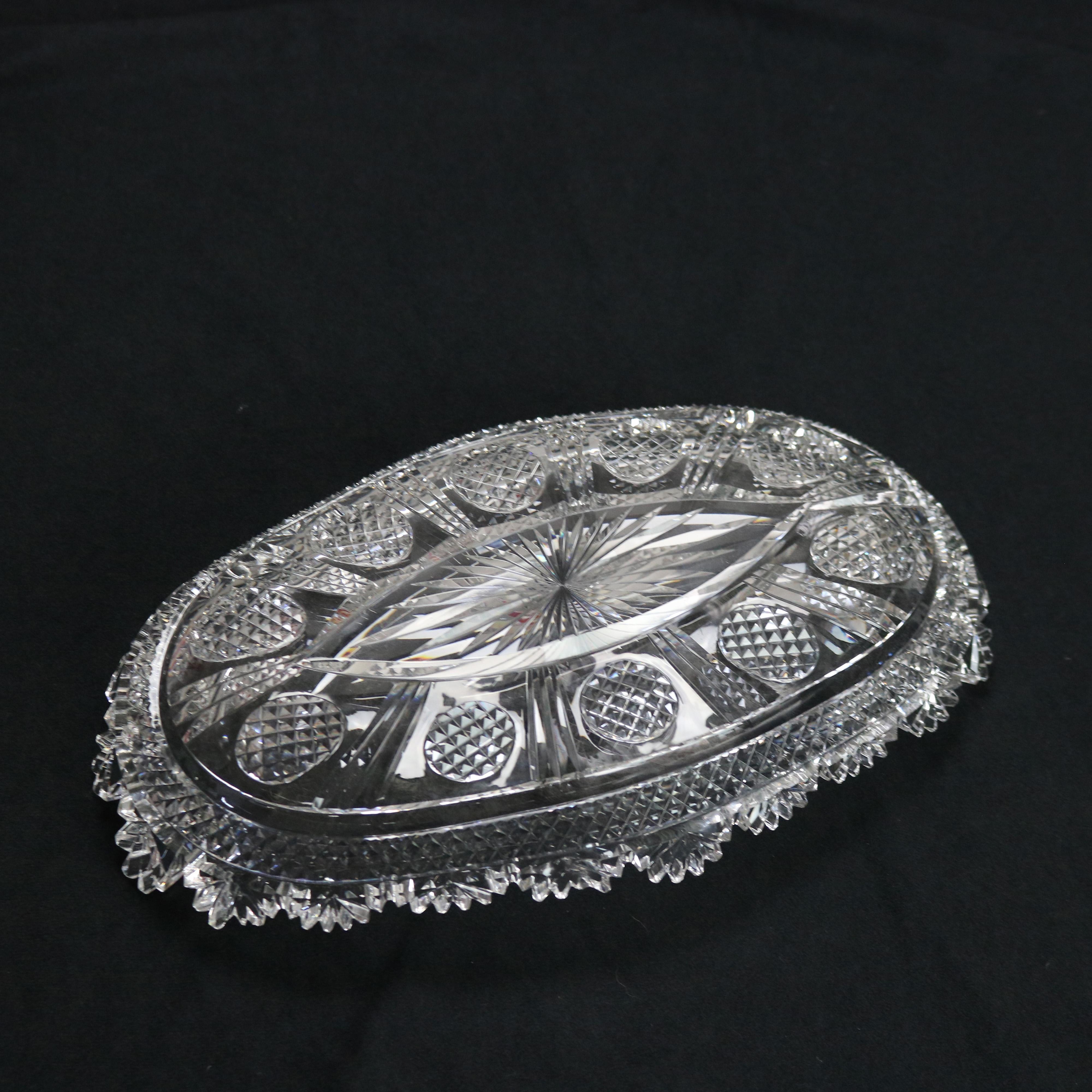Bandeja de servir antigua de cristal tallado brillante con dibujo de diamantes C1890 en venta 1