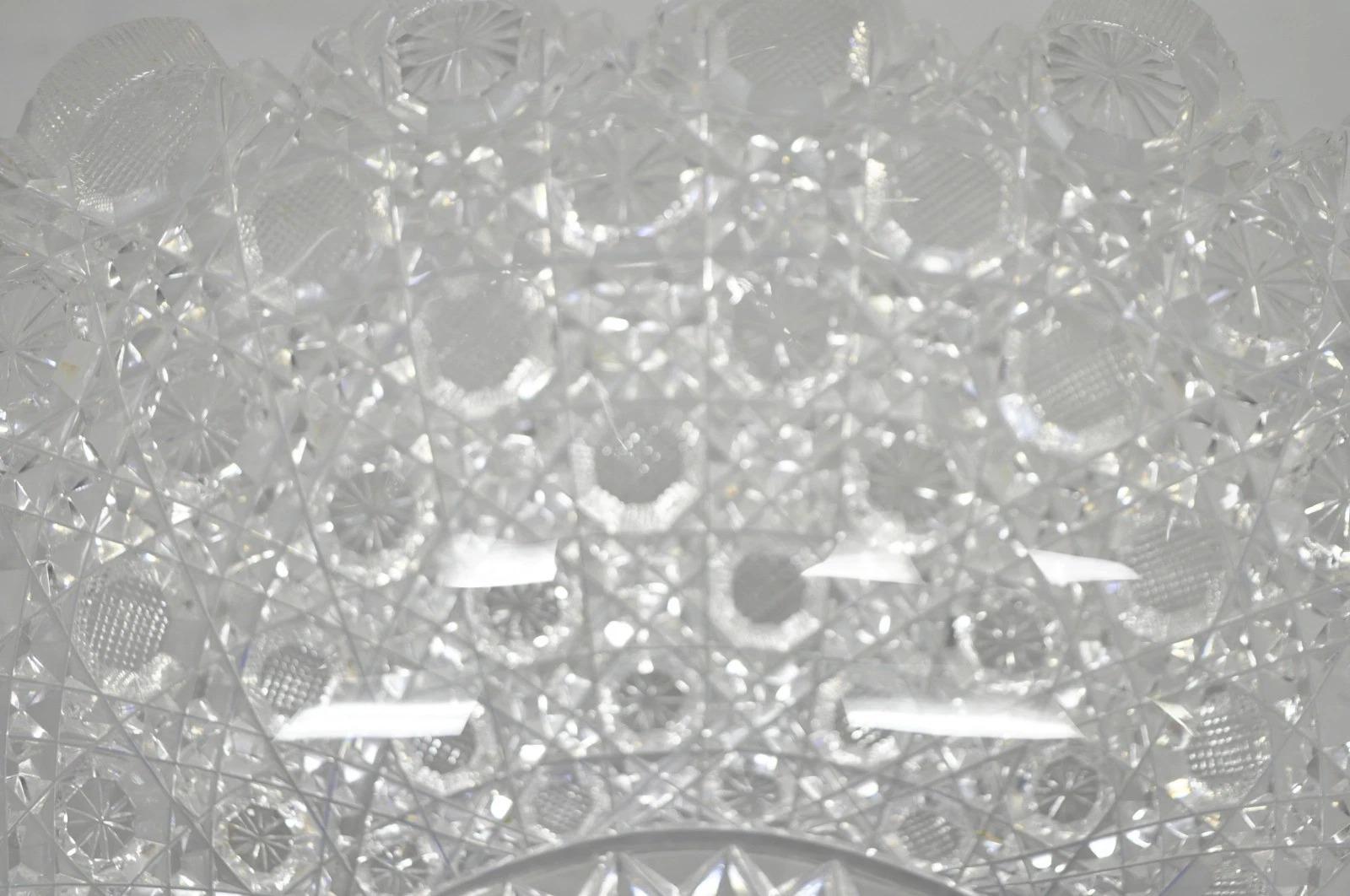 Antiguo cristal tallado brillante Victoriano Diente de sierra Pesado Frutero de caramelo de 10 pulgadas siglo XX en venta