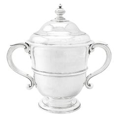Antica tazza e coperchio in argento Britannia Standard