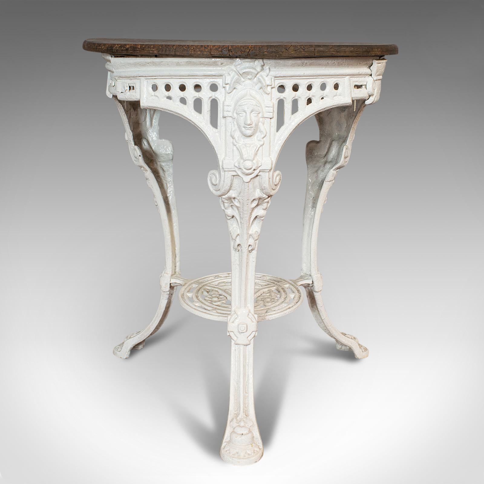Anglais Ancienne table Britannia anglaise, fonte, cèdre, jardin, extérieur, victorienne en vente