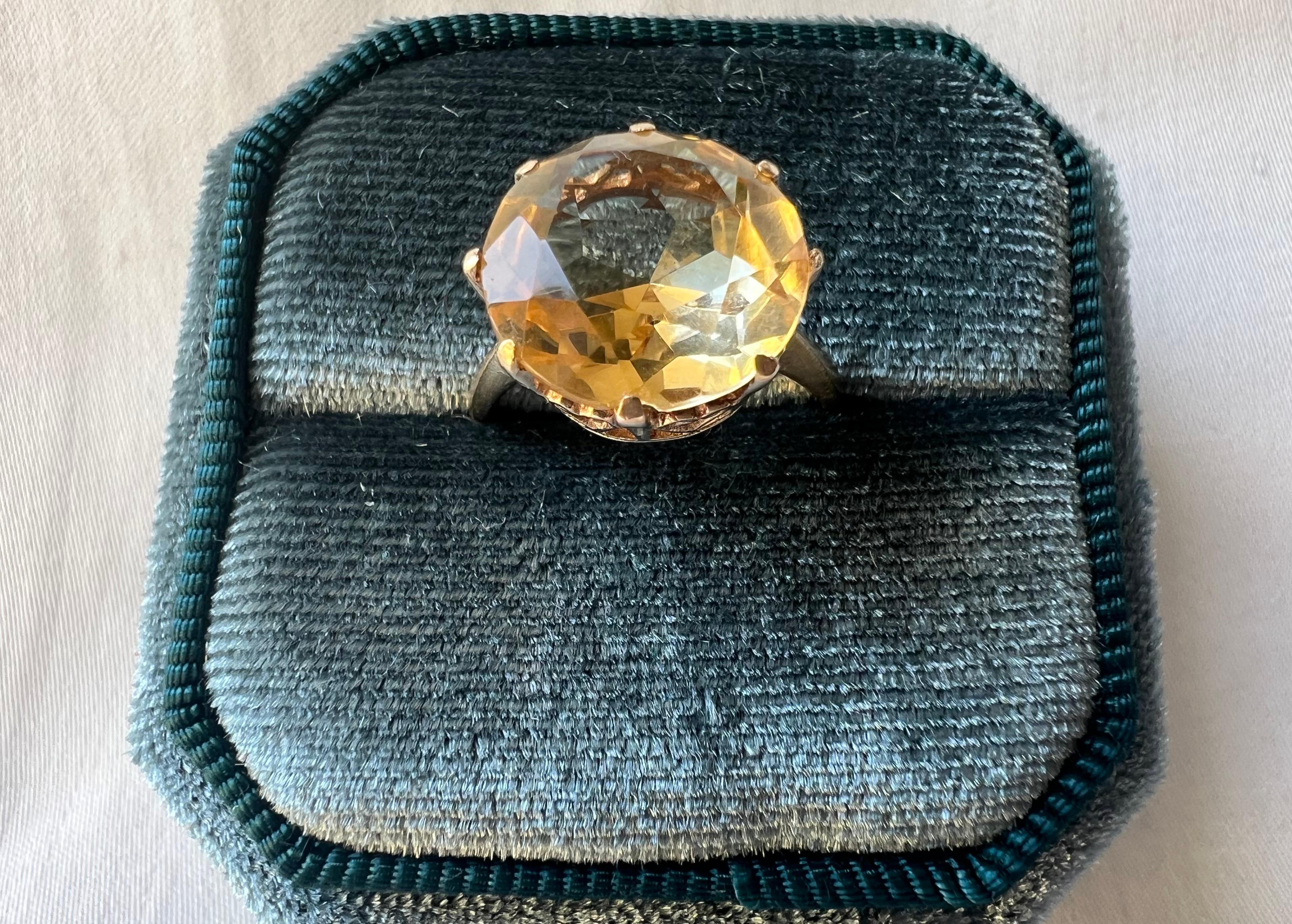 Antiker britischer Ring aus 8,5 Karat Citrin und 15 Karat Gold 1