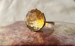 Antiker britischer Ring aus 8,5 Karat Citrin und 15 Karat Gold