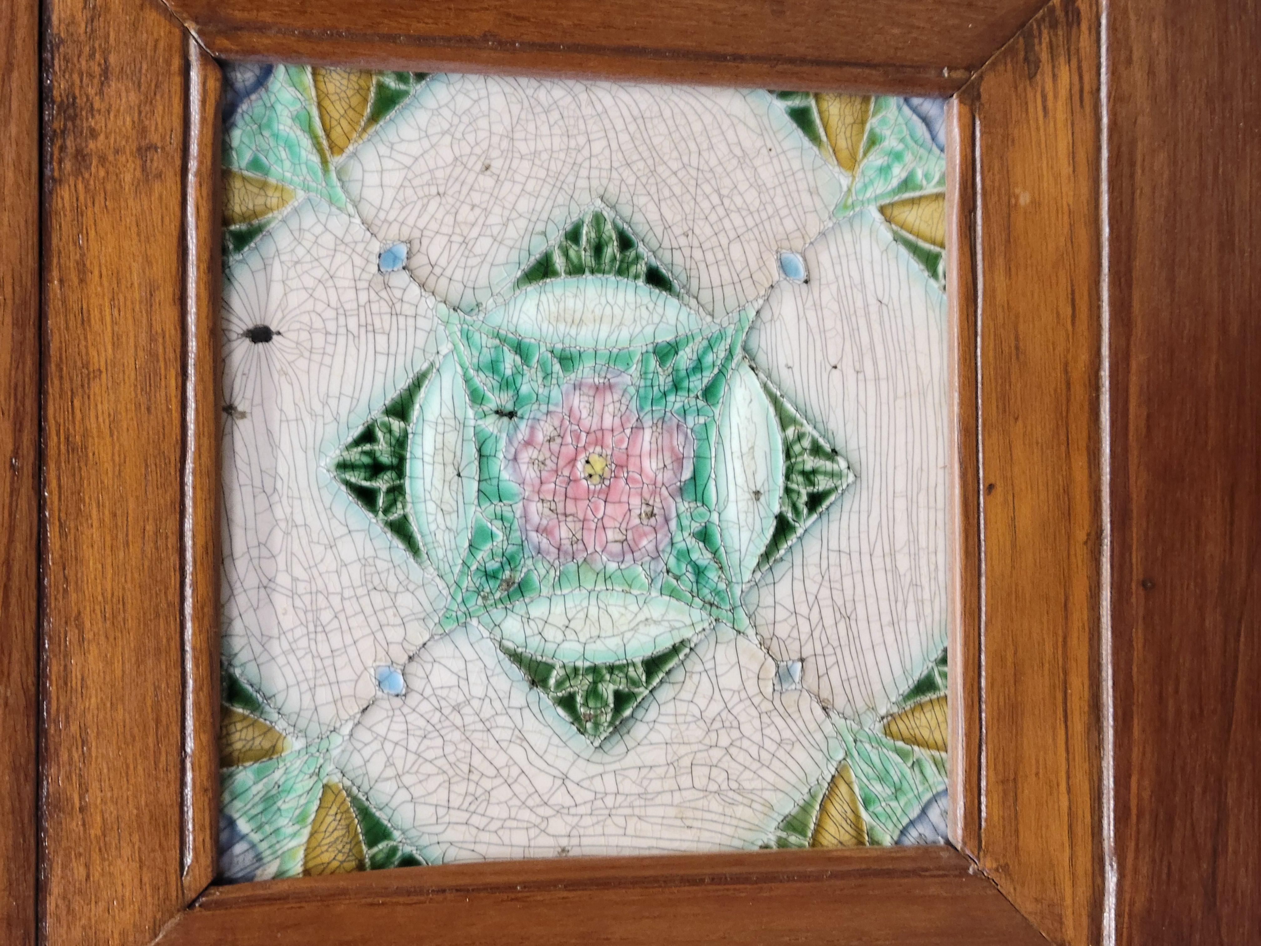 Ancienne étagère d'angle à carreaux British Colonial Bon état - En vente à Centennial, CO